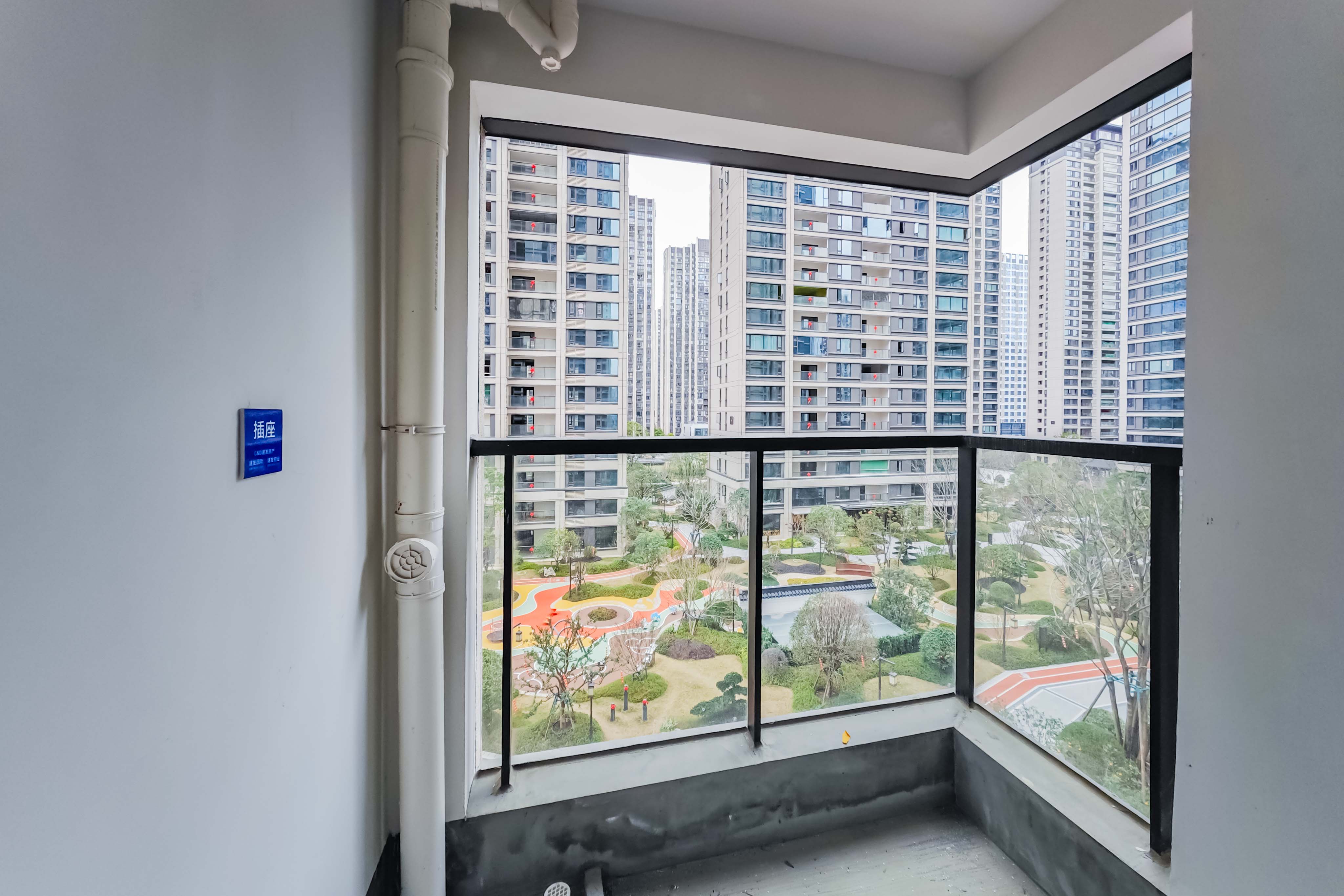 建发玖洲观澜  4室2厅2卫   225.00万其他