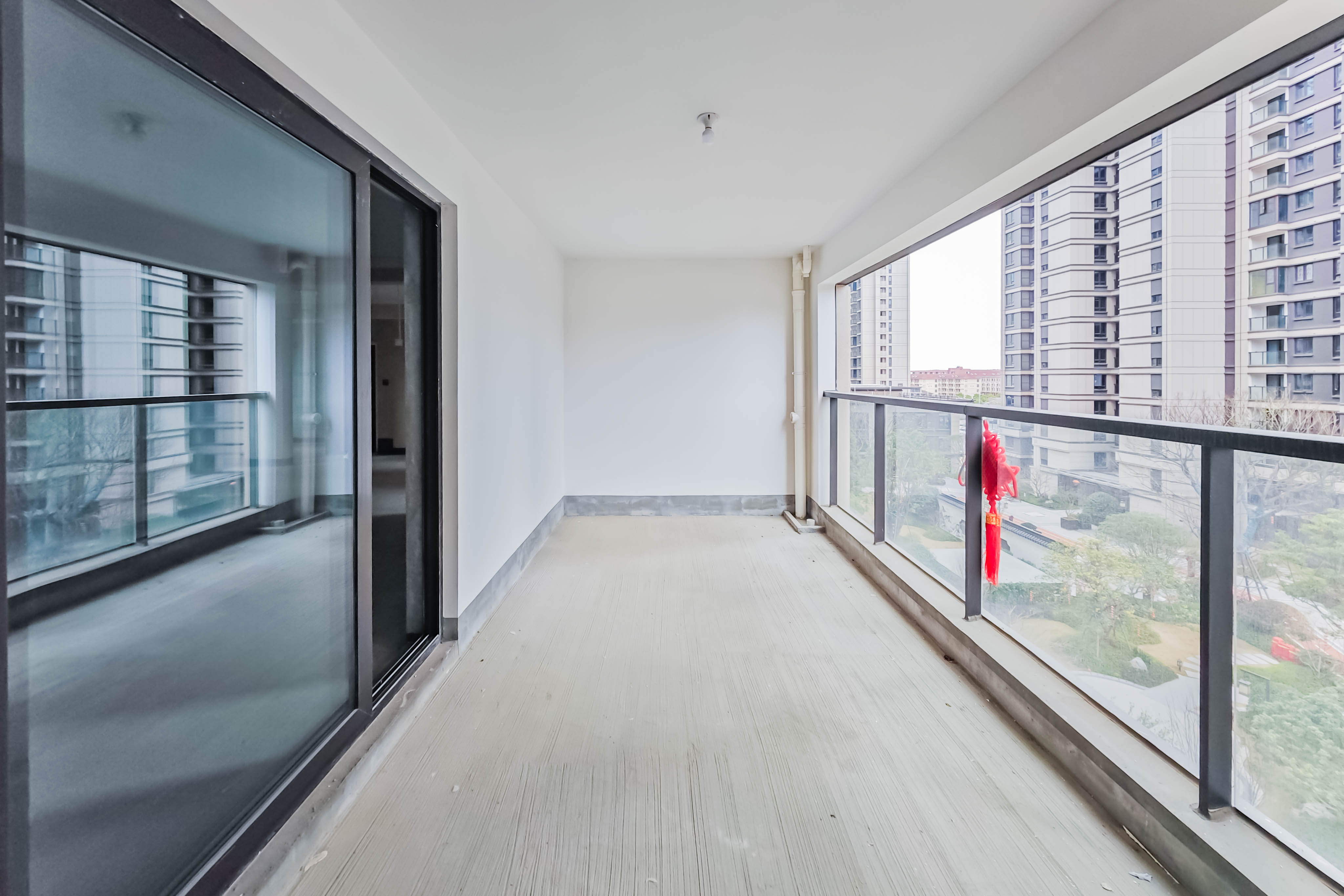 建发玖洲观澜  4室2厅2卫   225.00万其他