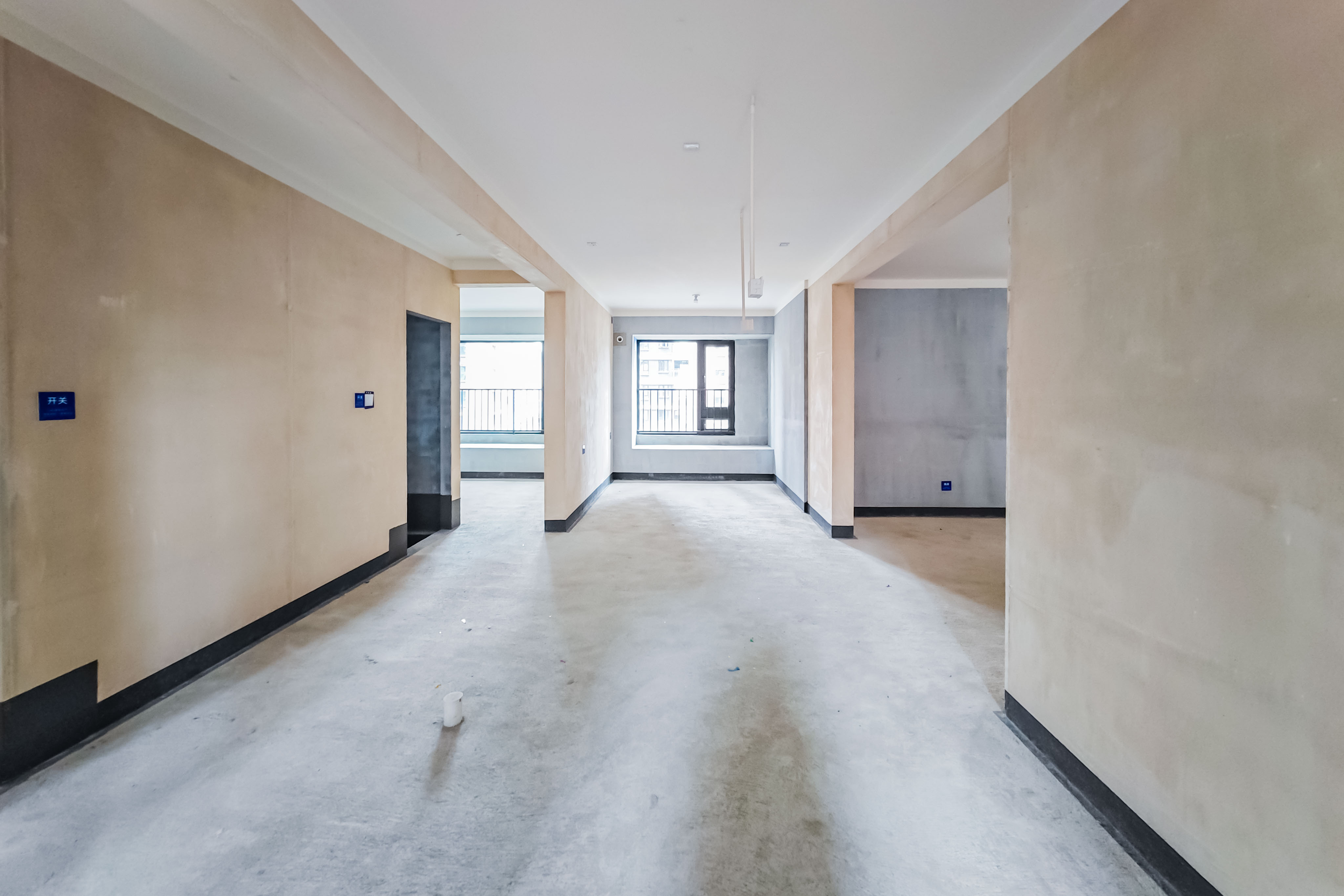 建发玖洲观澜  4室2厅2卫   225.00万其他