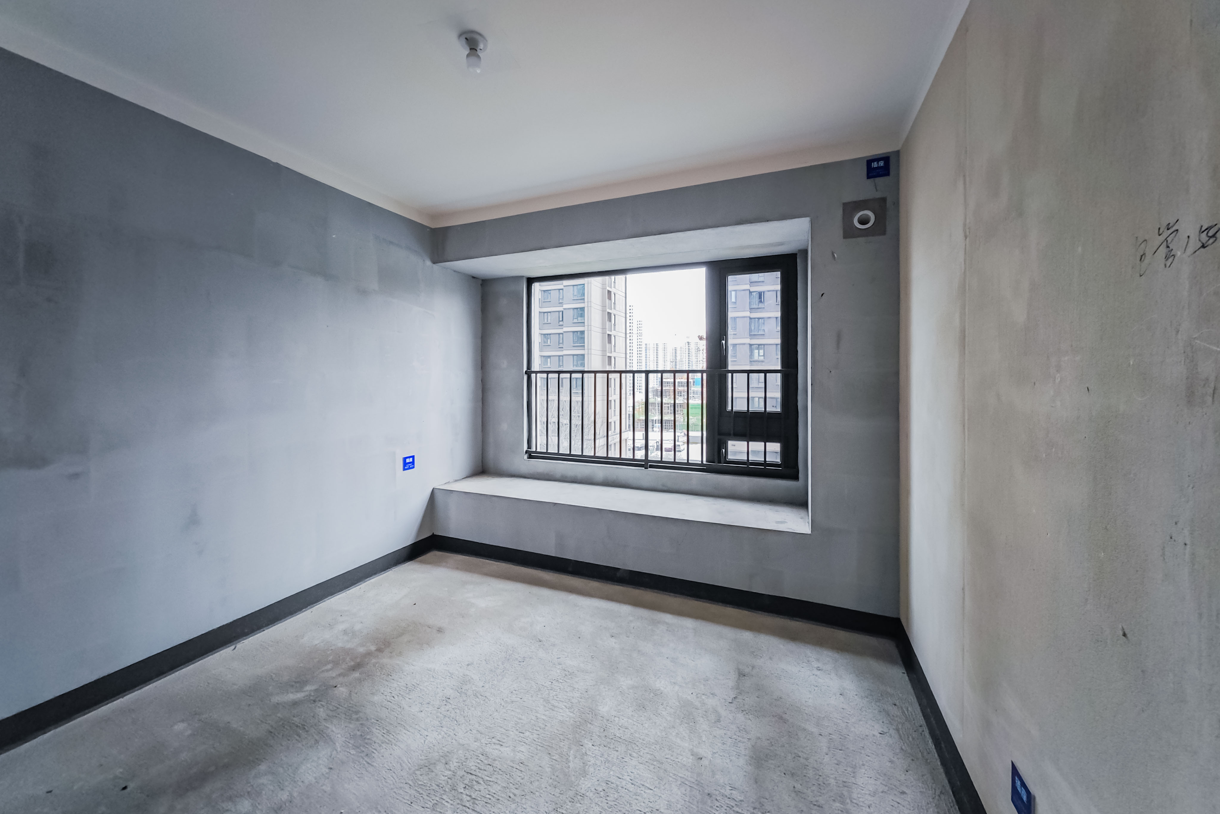 建发玖洲观澜  4室2厅2卫   225.00万其他