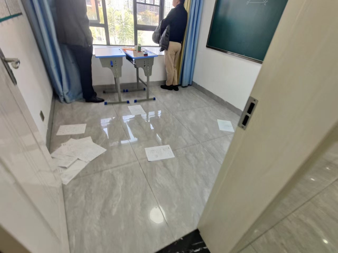 春藤小镇 4室2厅2卫 115.0万 春藤小镇 4室2厅2卫 115.0万室内图