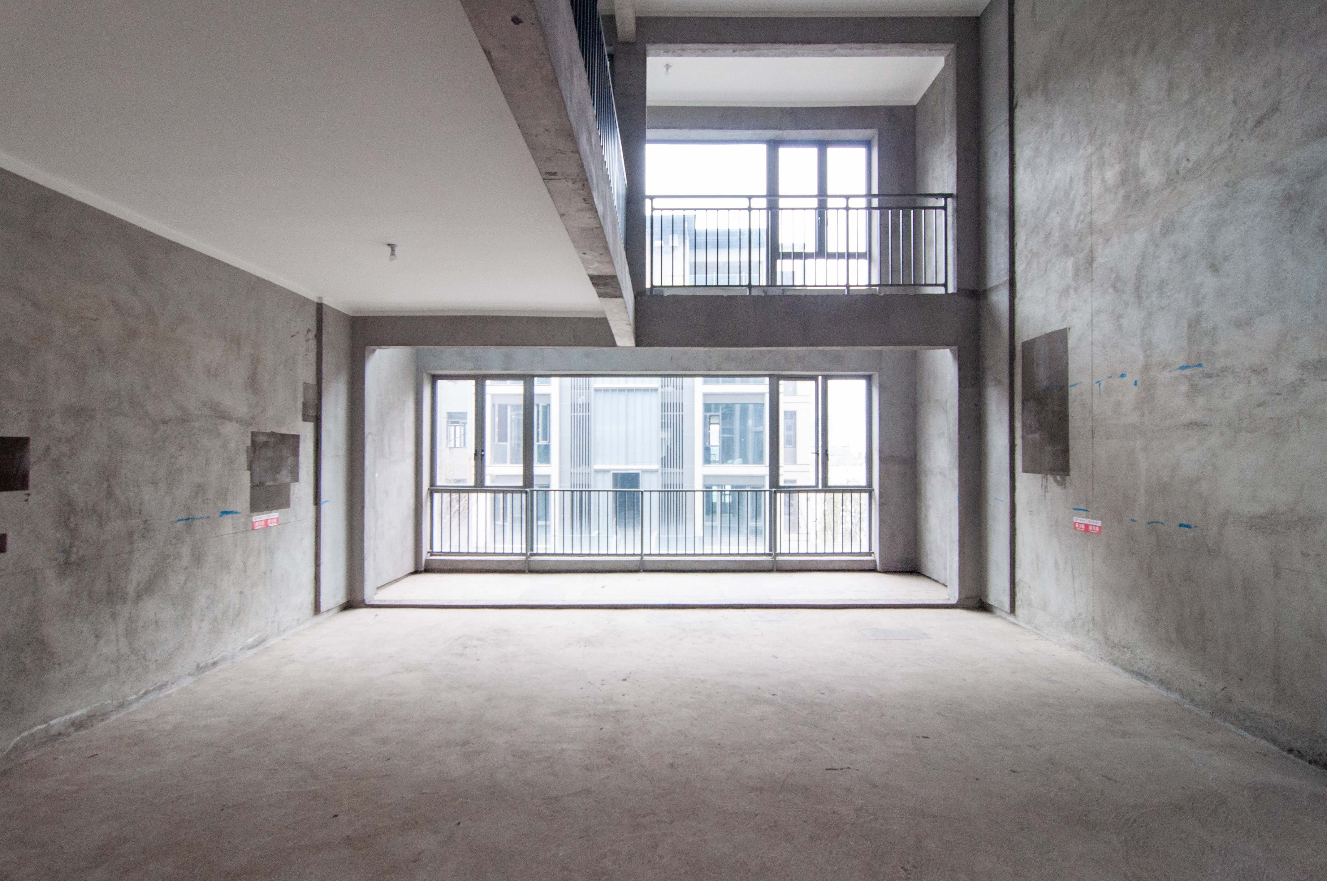 中海璞源（梅溪湖壹号四期）  8室3厅3卫    988.0万客厅