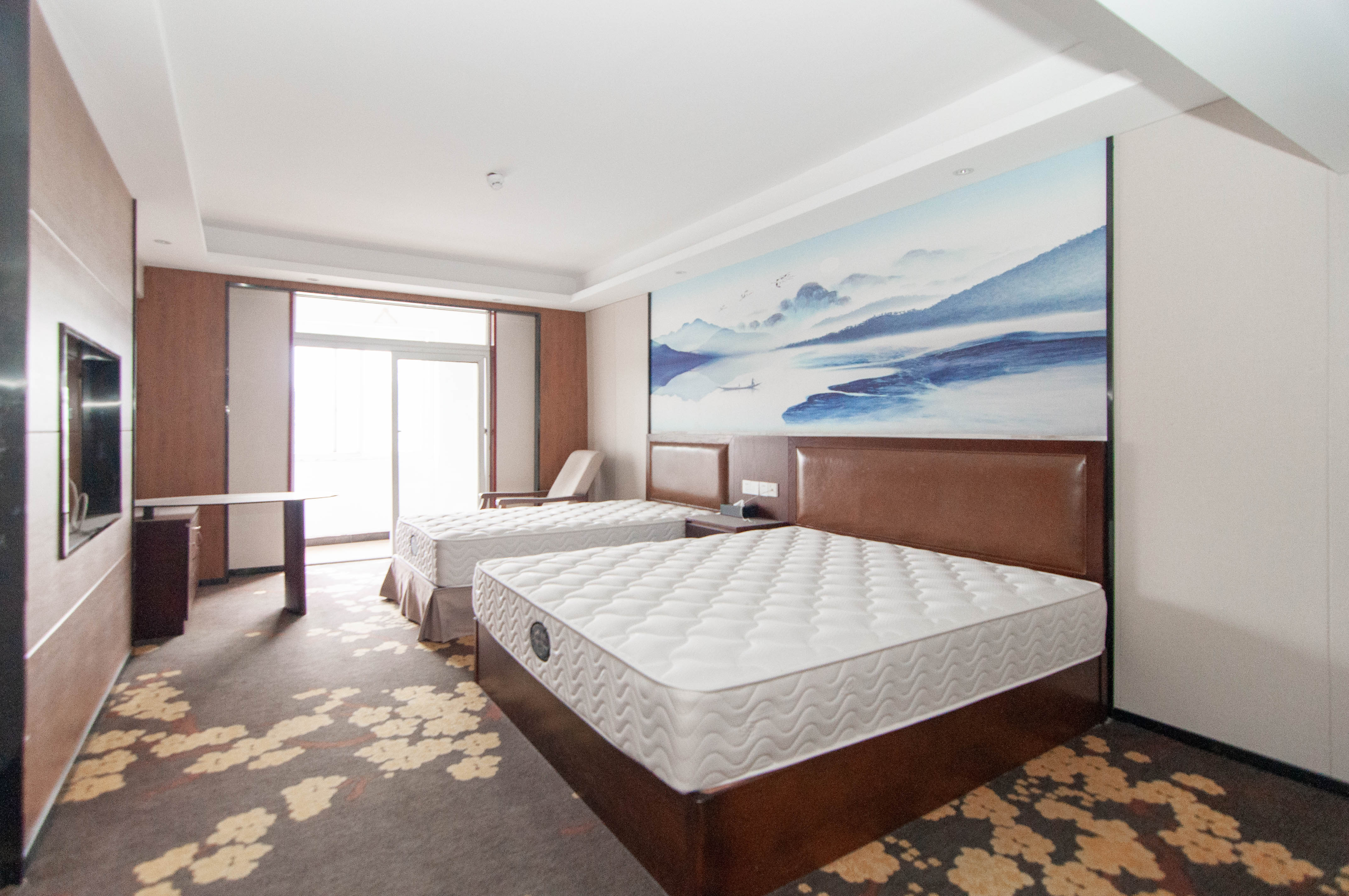 玛依拉山庄  1室1厅1卫    30.0万 玛依拉山庄  1室1厅1卫    30.0万客厅