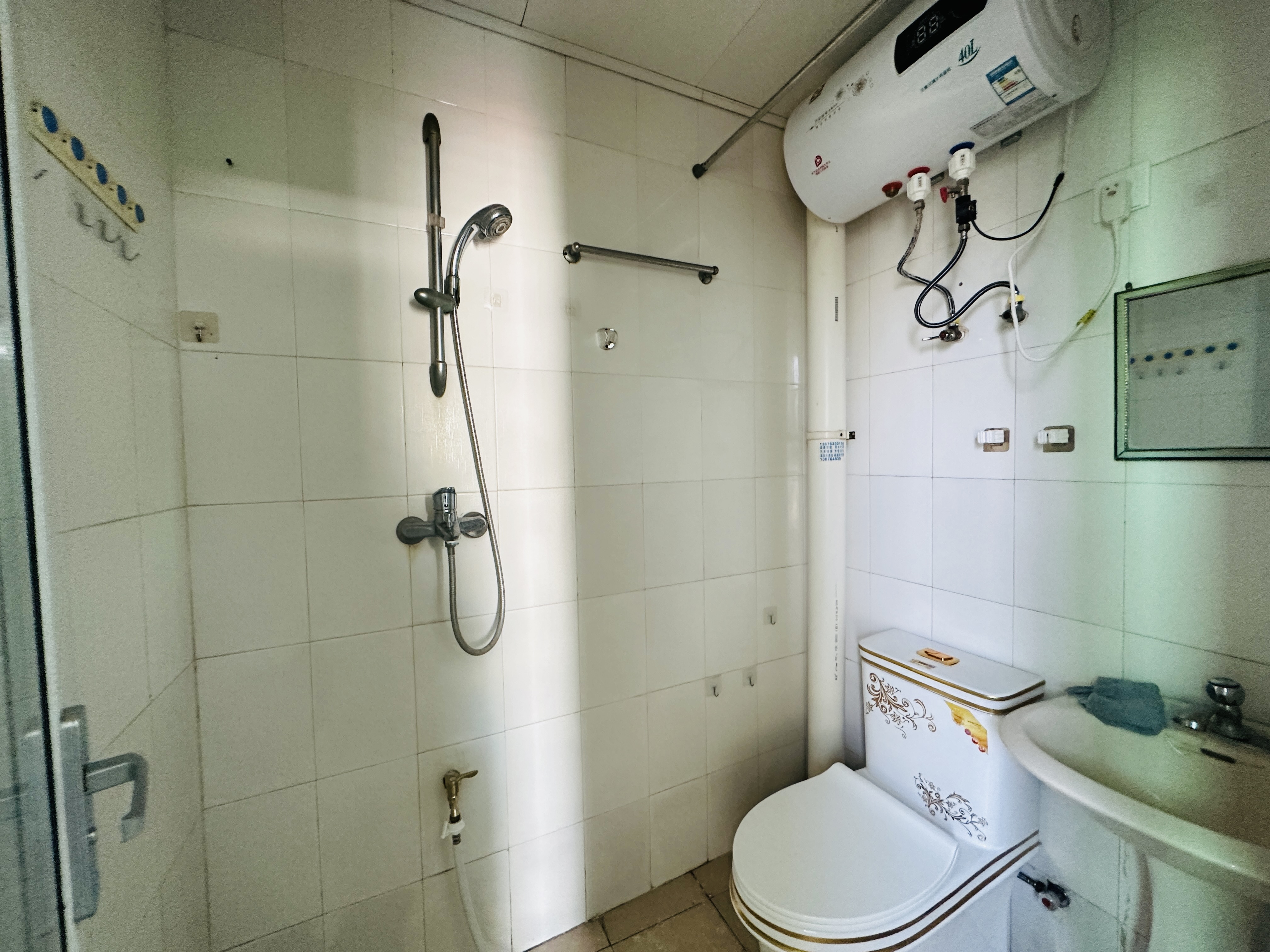 阳光假日公寓 1室0厅1卫 35.0万 阳光假日公寓 1室0厅1卫 35.0万卫生间