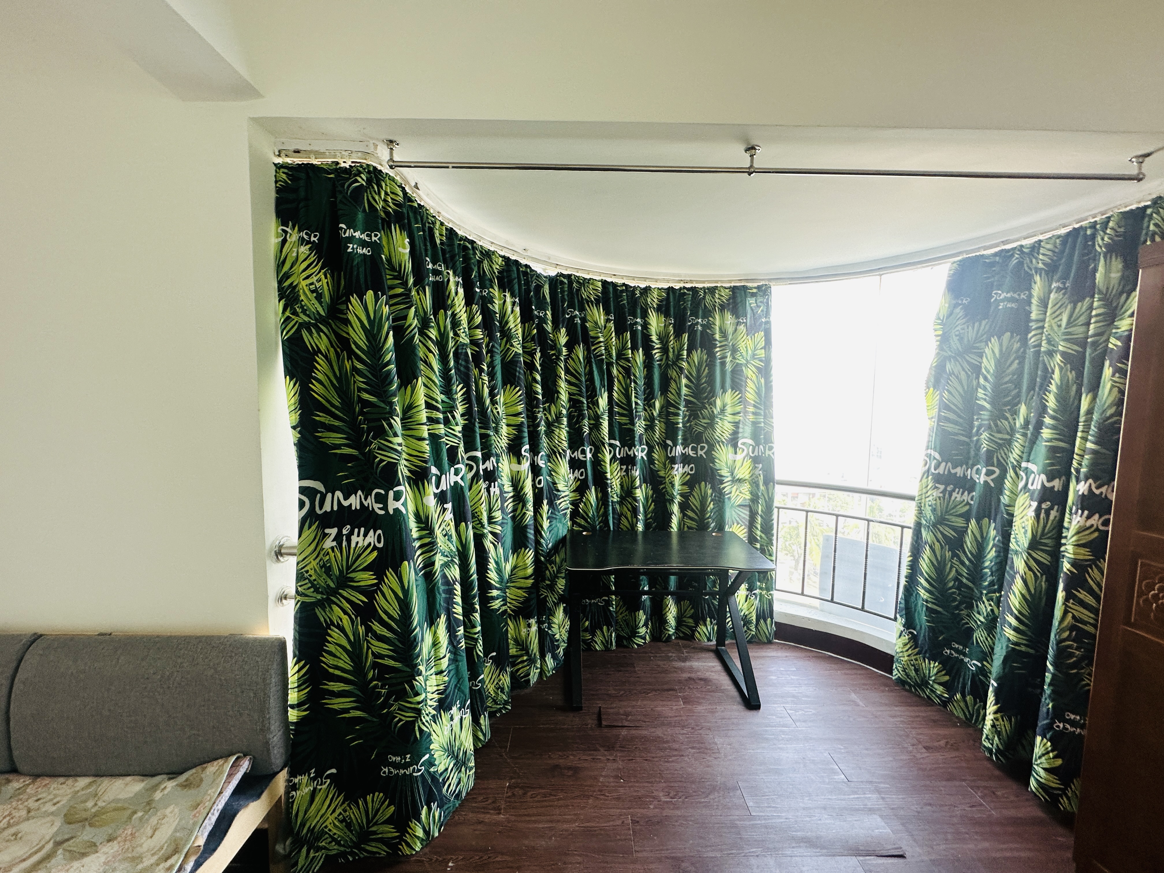 阳光假日公寓 1室0厅1卫 35.0万 阳光假日公寓 1室0厅1卫 35.0万阳台