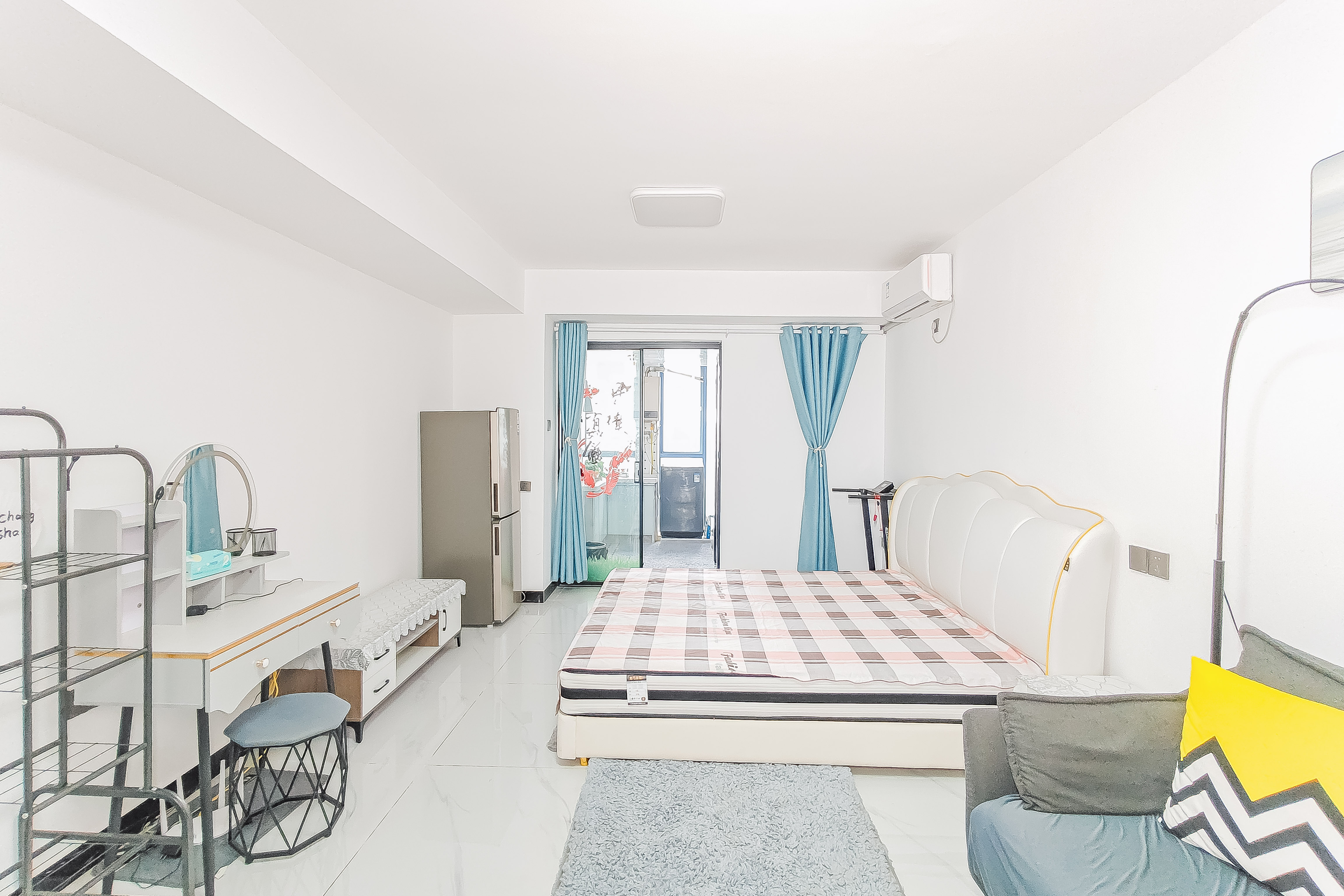 东一国际  1室1厅1卫    36.8万 东一国际  1室1厅1卫    36.8万卧室