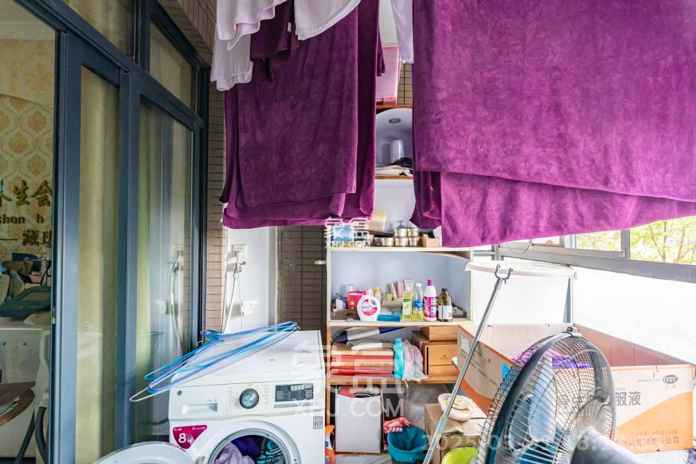 藏珑湖上国际花园 3室2厅2卫 3000.0元/月 藏珑湖上国际花园 3室2厅2卫 3000.0元/月室内图