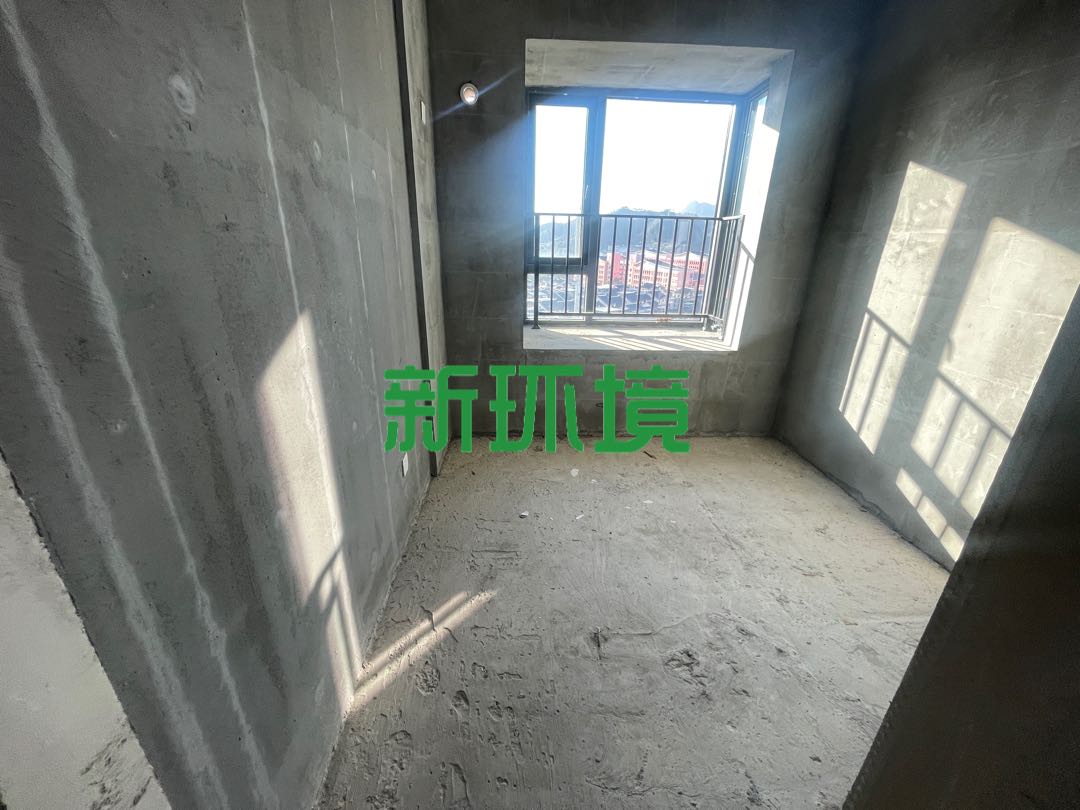 中建凤栖台  3室2厅2卫   45.00万客厅