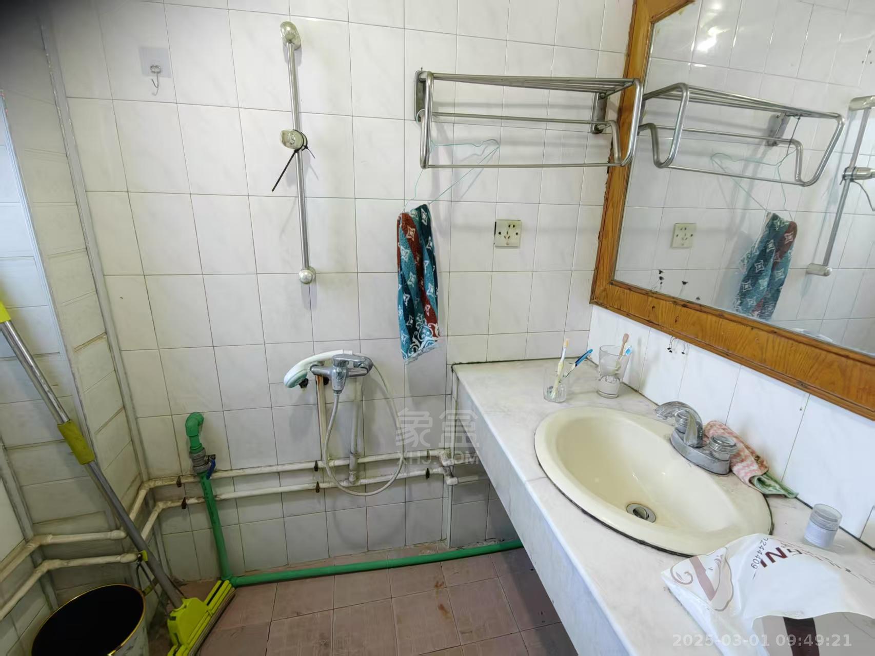 石峰区怡园小区 1室1厅1卫 600.0元/月 石峰区怡园小区 1室1厅1卫 600.0元/月室内图