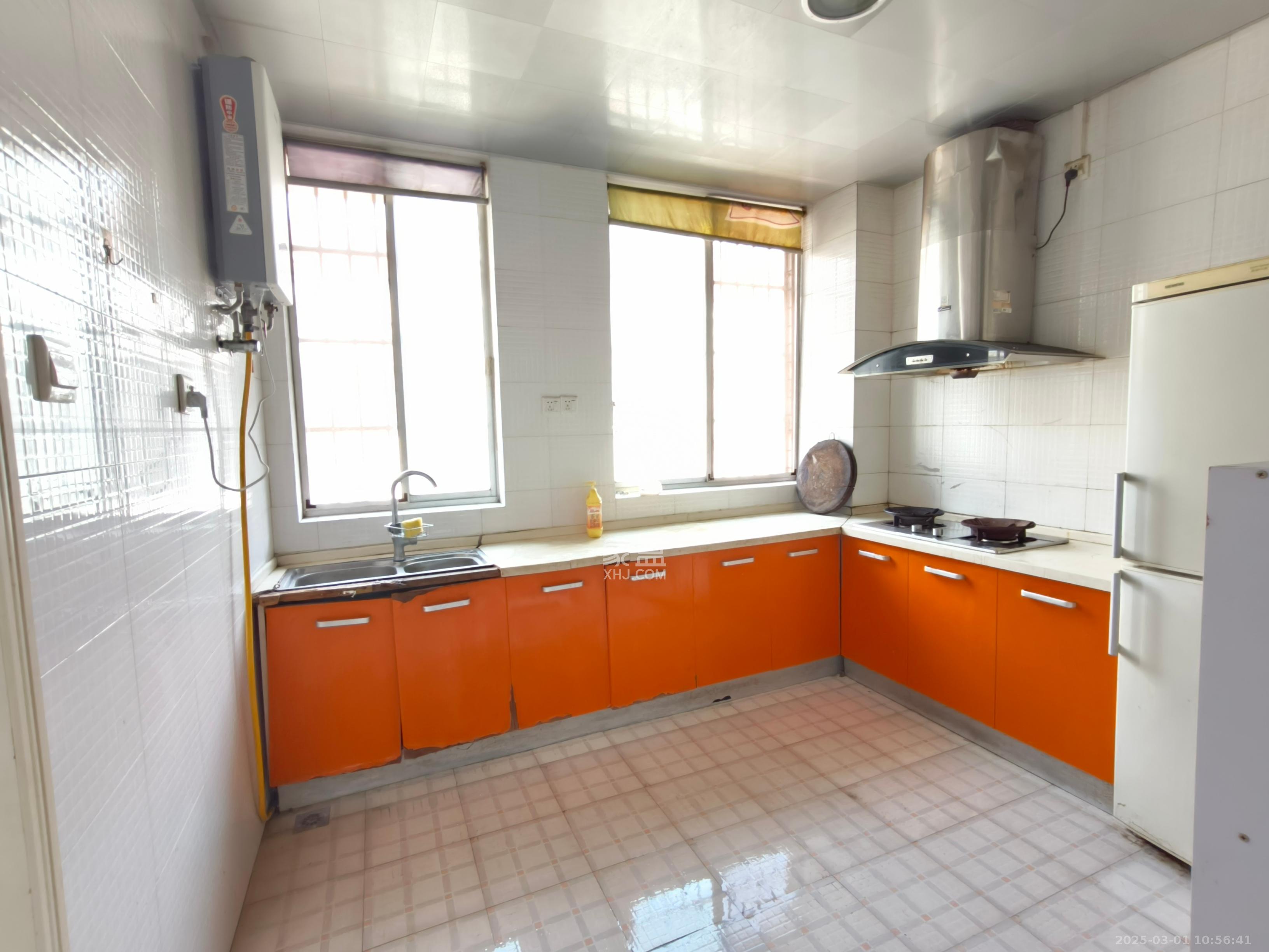 湘绣城 2室2厅1卫 1100.0元/月 湘绣城 2室2厅1卫 1100.0元/月室内图