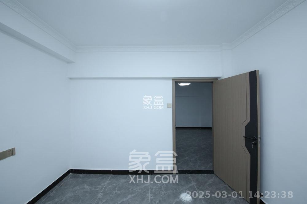 城市花园  3室2厅2卫   3200.00元/月室内图