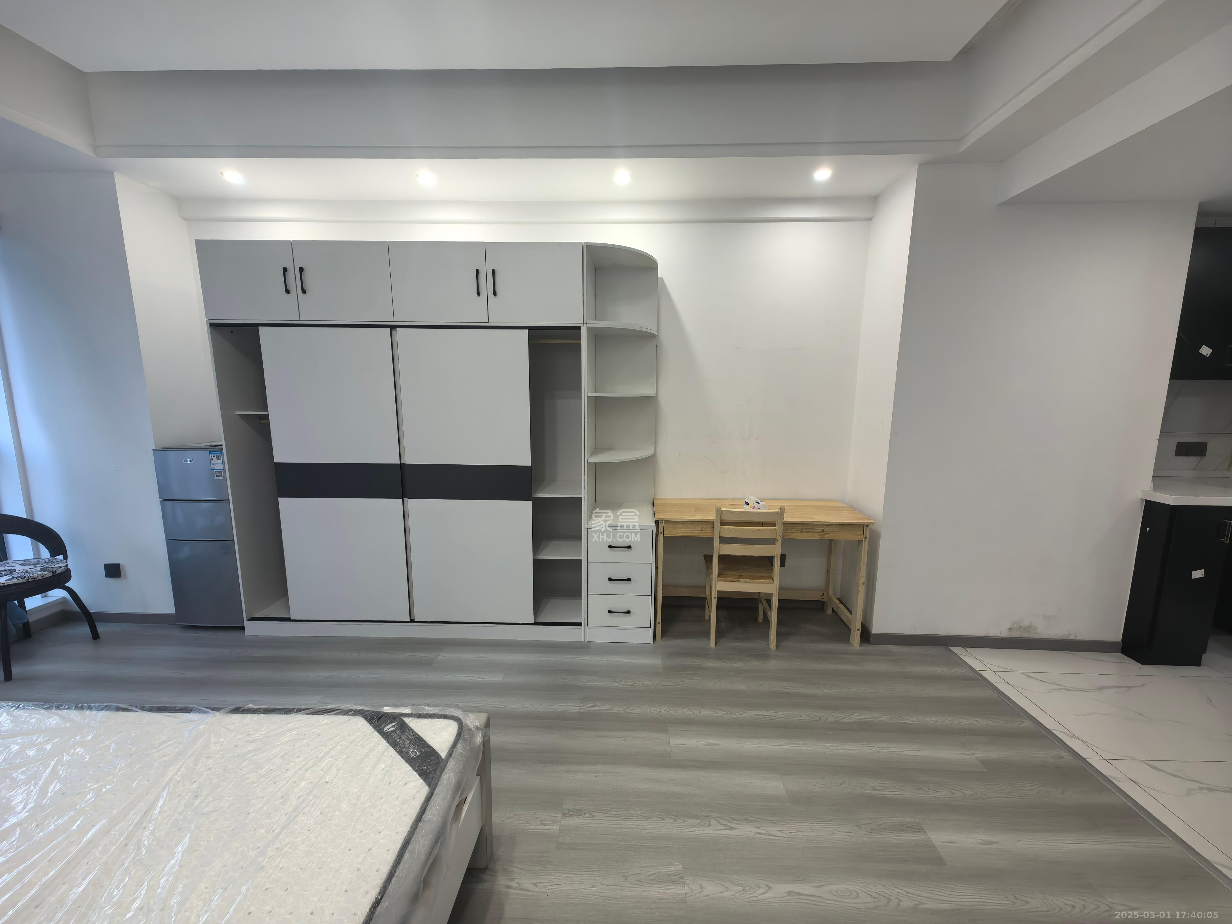 新世界广场 1室1厅1卫 1500.0元/月 新世界广场 1室1厅1卫 1500.0元/月室内图