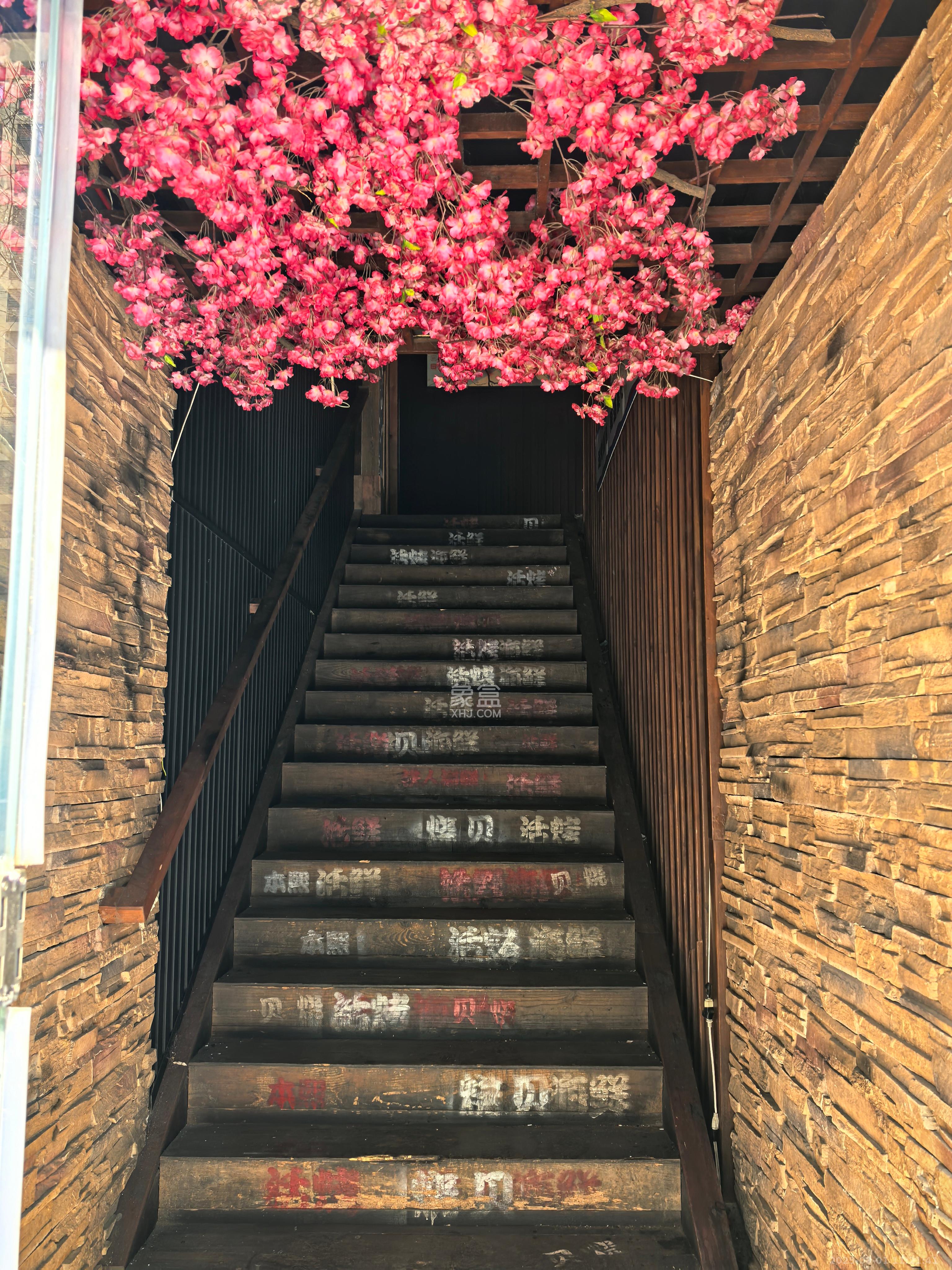 金茂梅溪湖   130.0㎡      10000.0元/月室内图