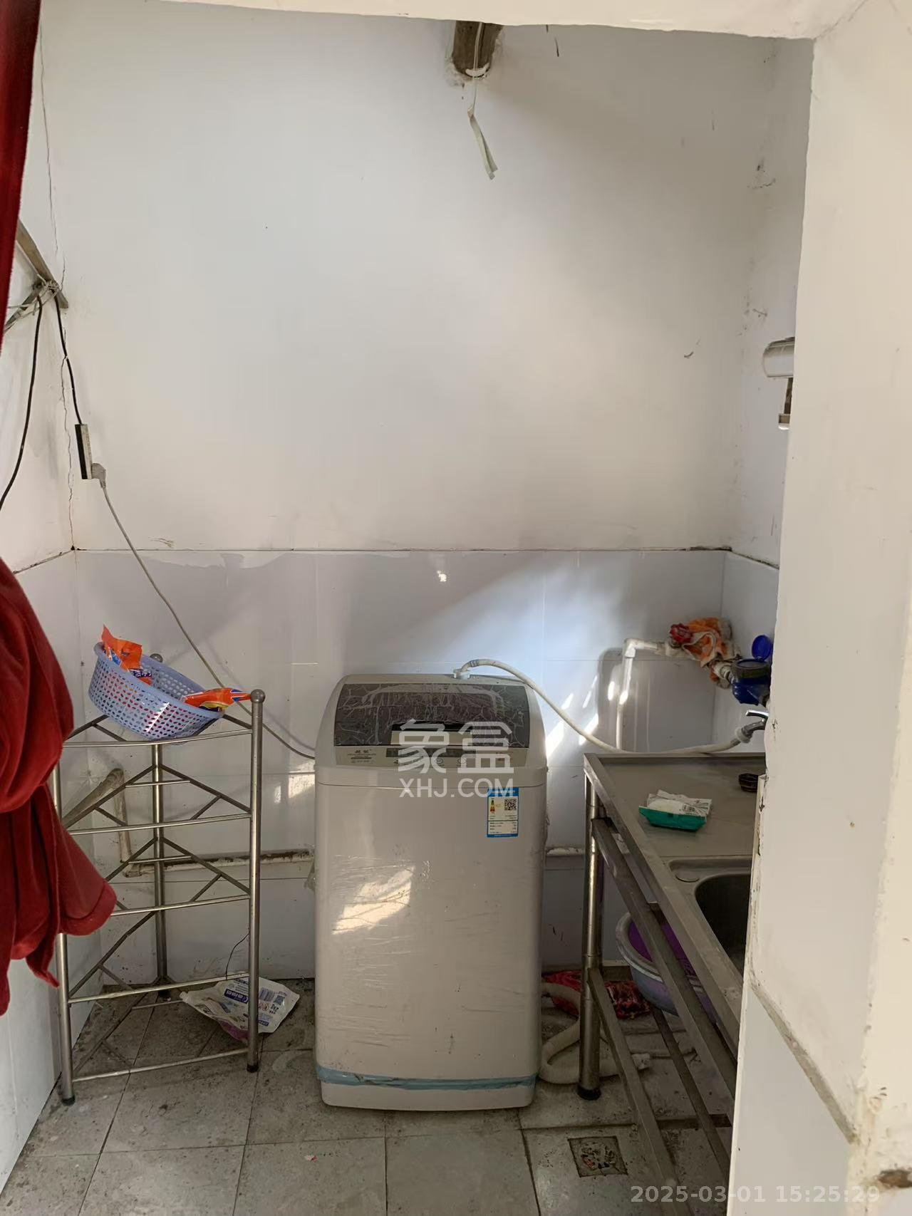 宝塔山私房散盘 1室1厅1卫 1000.0元/月 宝塔山私房散盘 1室1厅1卫 1000.0元/月室内图