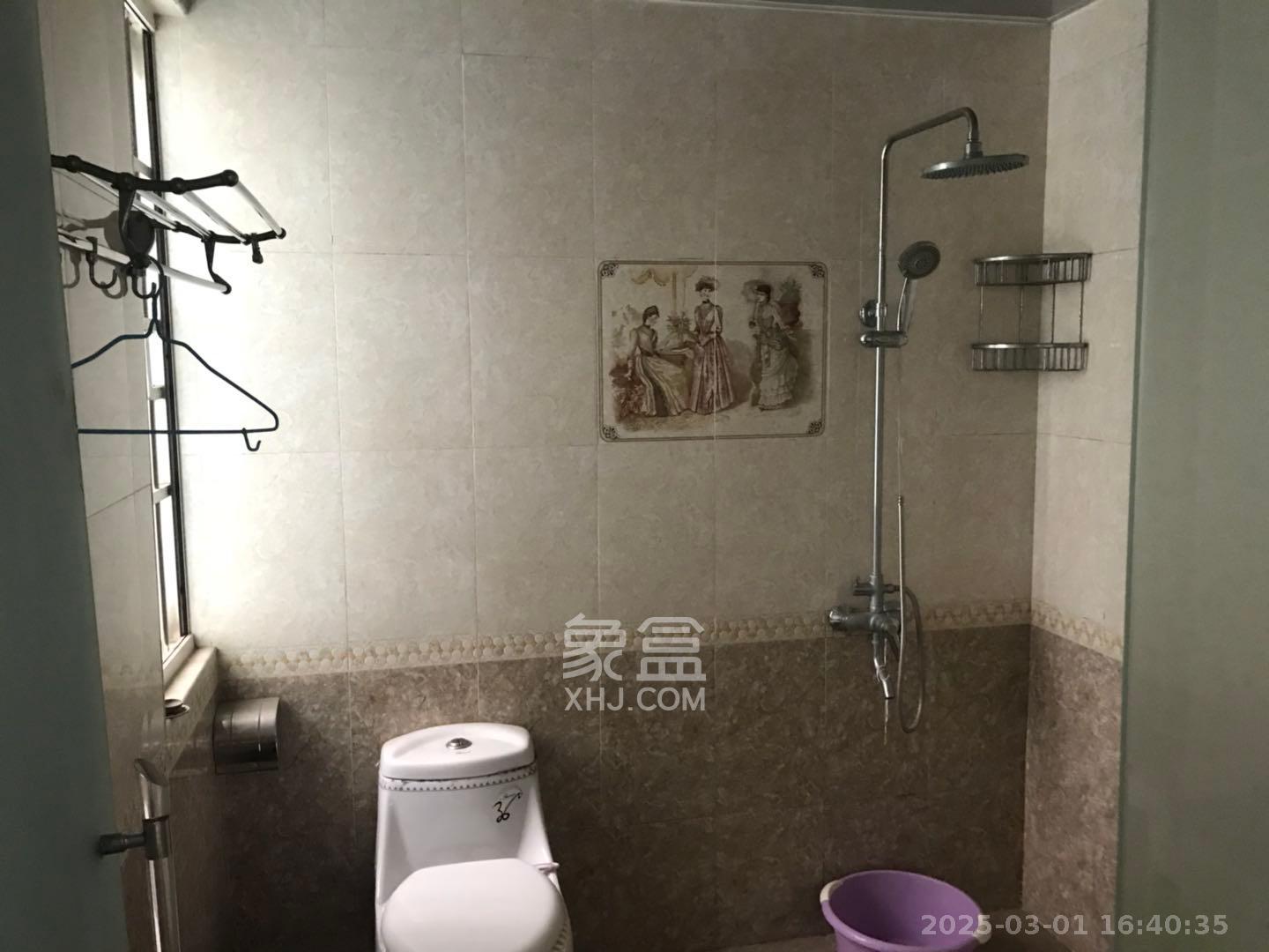 华雅花园 3室2厅1卫 2800.0元/月 华雅花园 3室2厅1卫 2800.0元/月室内图