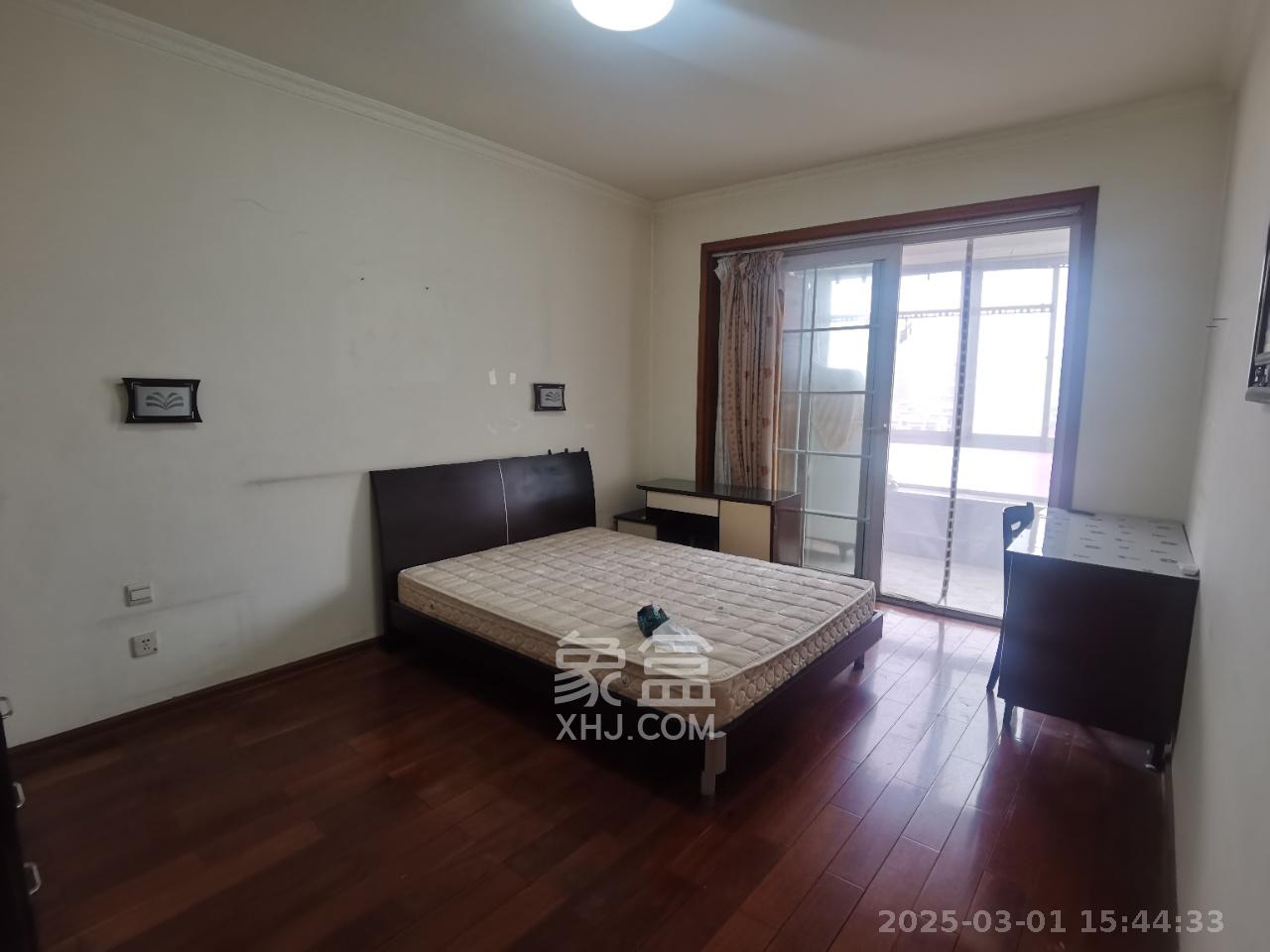省建苑小区  3室2厅2卫   3000.00元/月