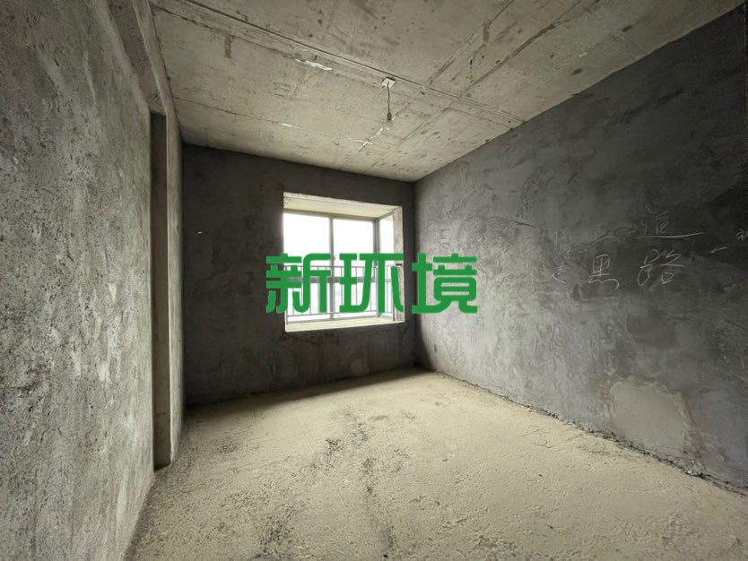 丽景天下一期 5室2厅2卫 71.8万 丽景天下一期 5室2厅2卫 71.8万客厅