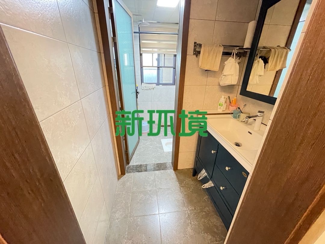 江与城  3室2厅2卫   85.00万客厅