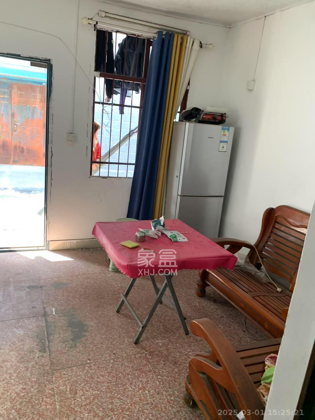 宝塔山私房散盘 1室1厅1卫 1000.0元/月 宝塔山私房散盘 1室1厅1卫 1000.0元/月室内图