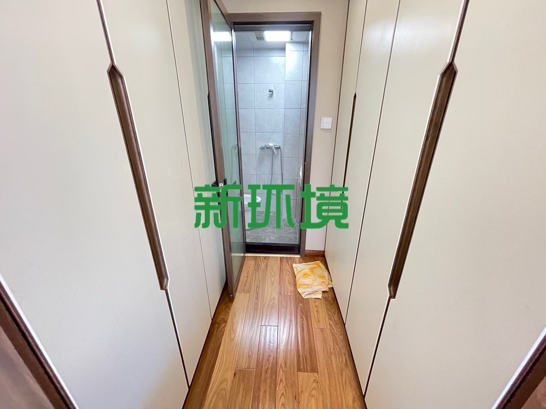 江与城  3室2厅2卫   85.00万客厅