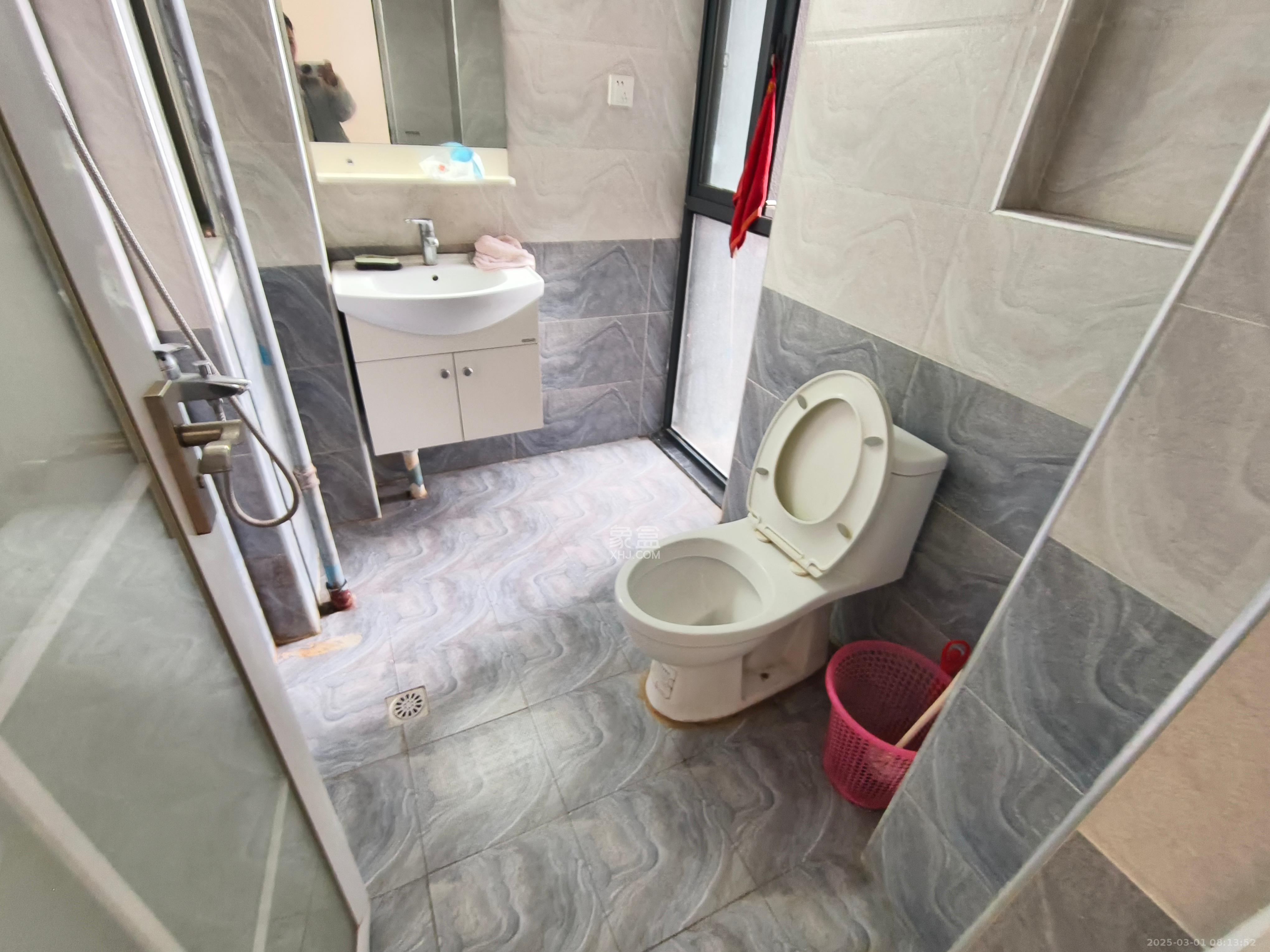 勤诚达新界 2室2厅1卫 1600.0元/月 勤诚达新界 2室2厅1卫 1600.0元/月室内图