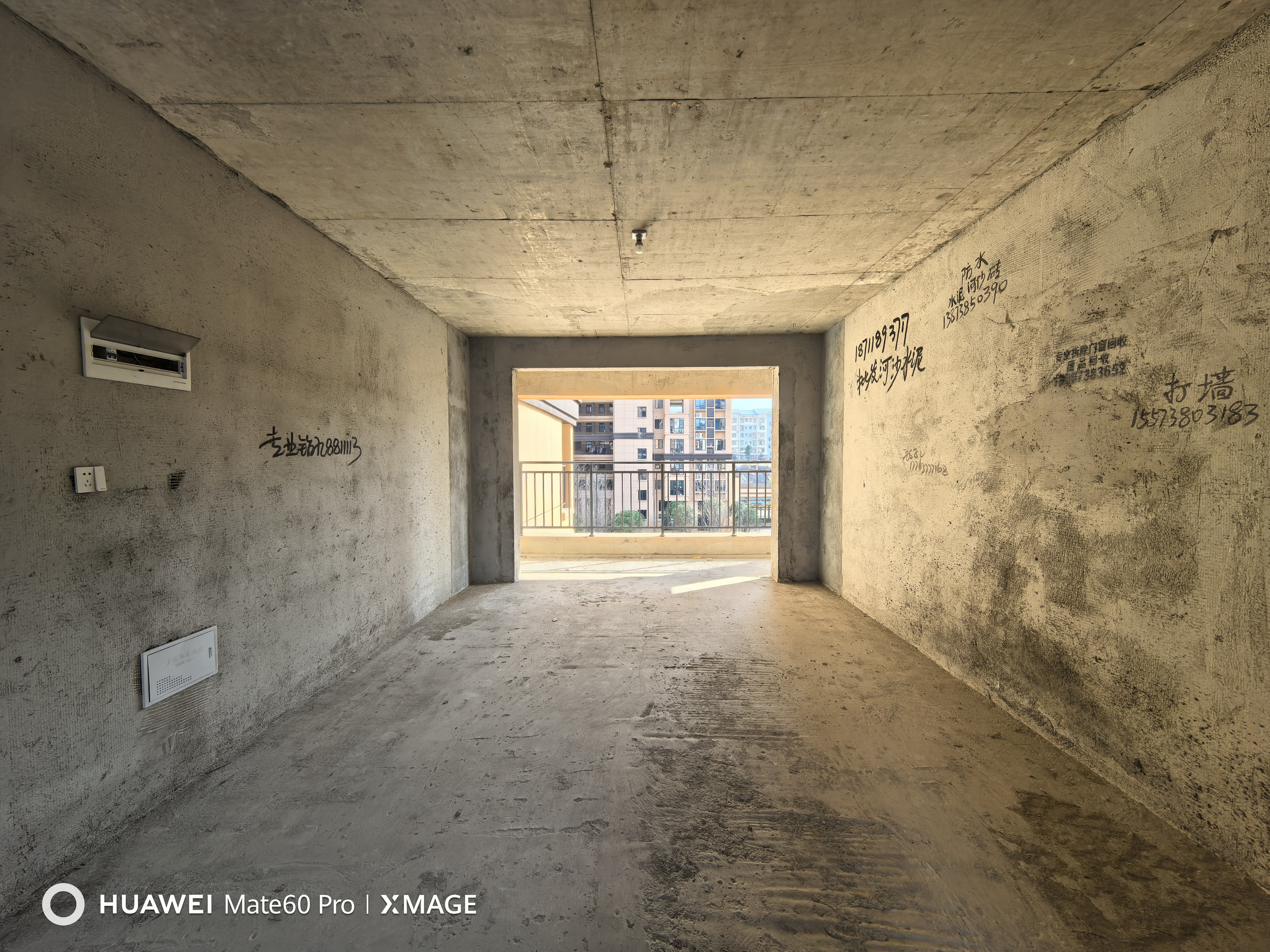 吉鸿花园 1室0厅0卫 56.8万 吉鸿花园 1室0厅0卫 56.8万客厅