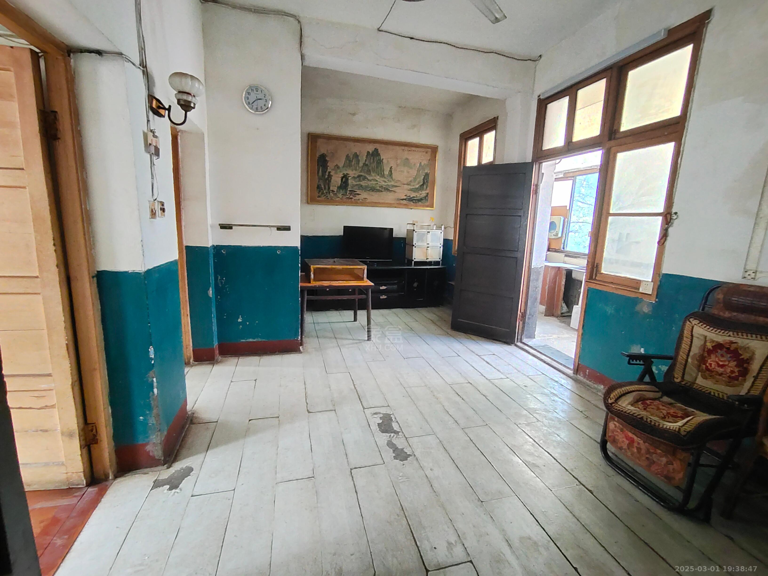 市建小区 2室1厅1卫 700.0元/月 市建小区 2室1厅1卫 700.0元/月室内图