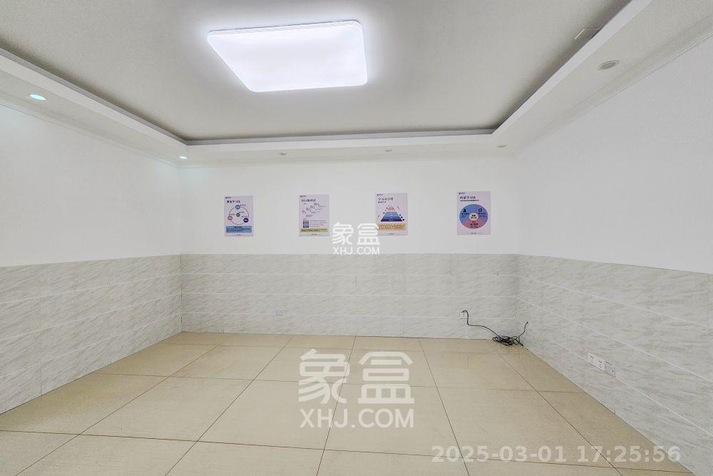 阳光城尚东湾学园区  2室2厅2卫    1800.0元/月 阳光城尚东湾学园区  2室2厅2卫    1800.0元/月室内图