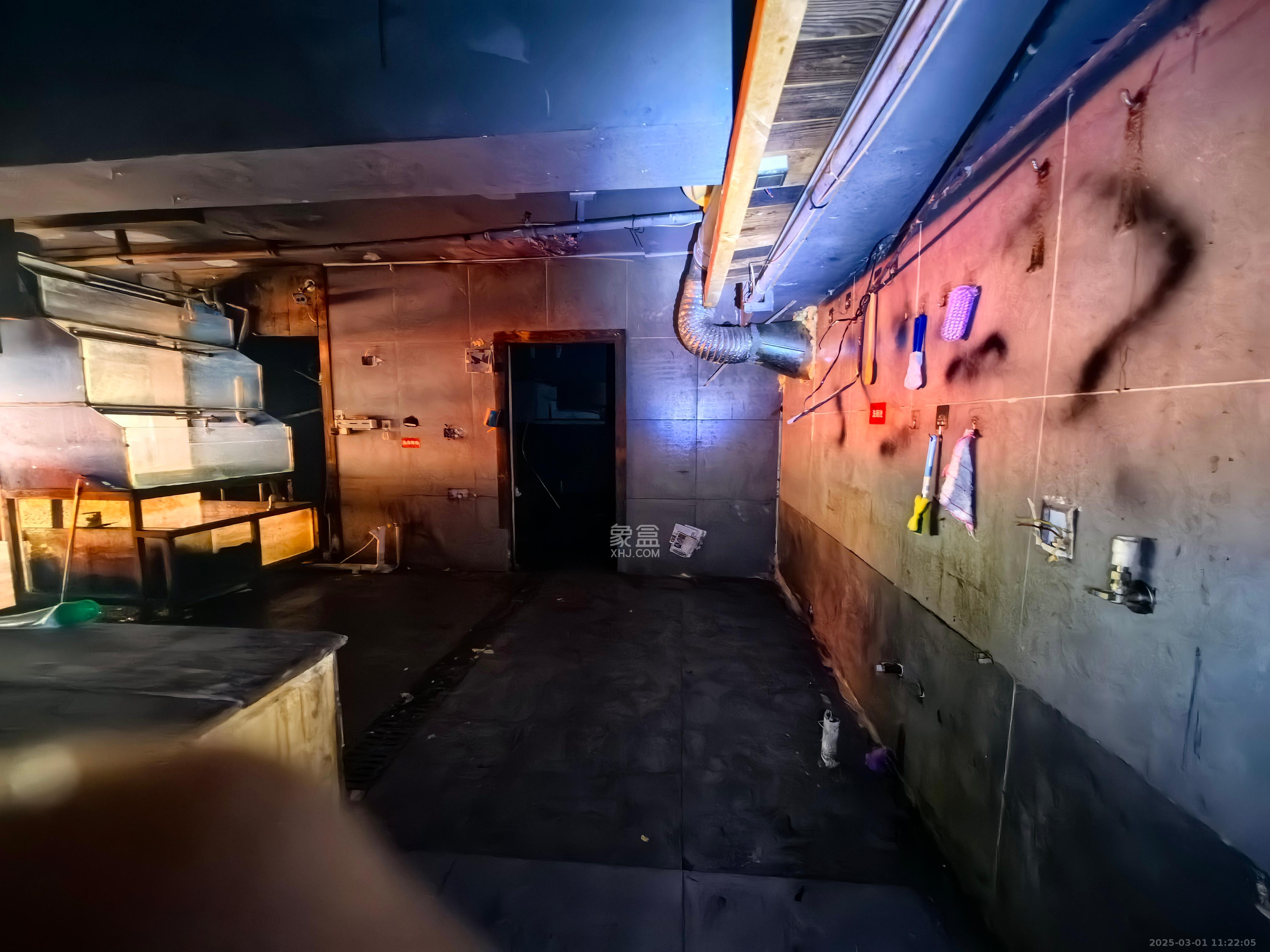 金茂梅溪湖   130.0㎡      10000.0元/月室内图