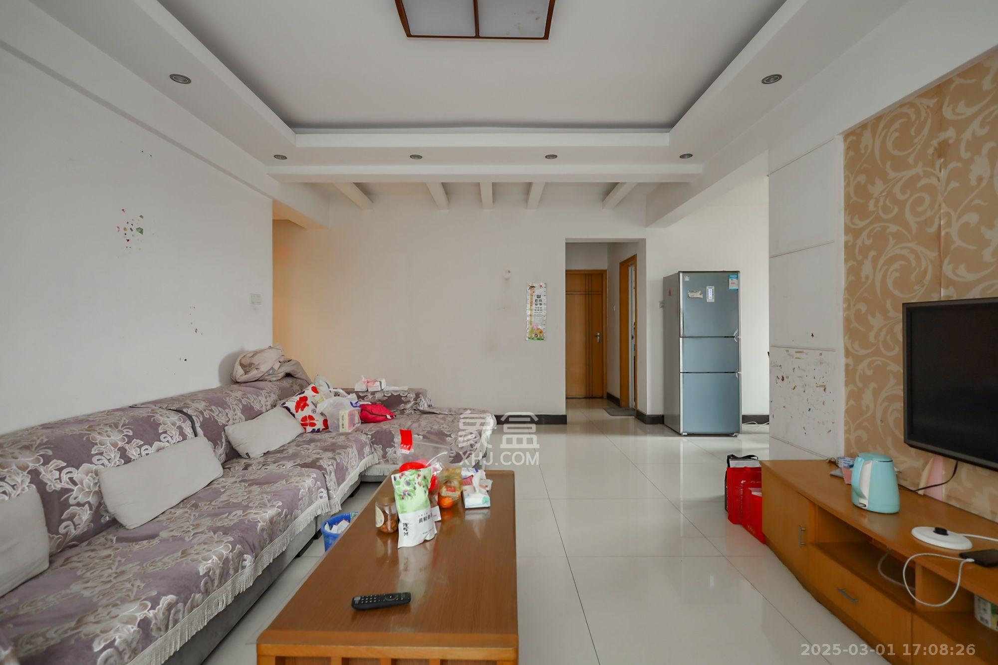 长房西郡 3室2厅1卫 2400.0元/月 长房西郡 3室2厅1卫 2400.0元/月室内图