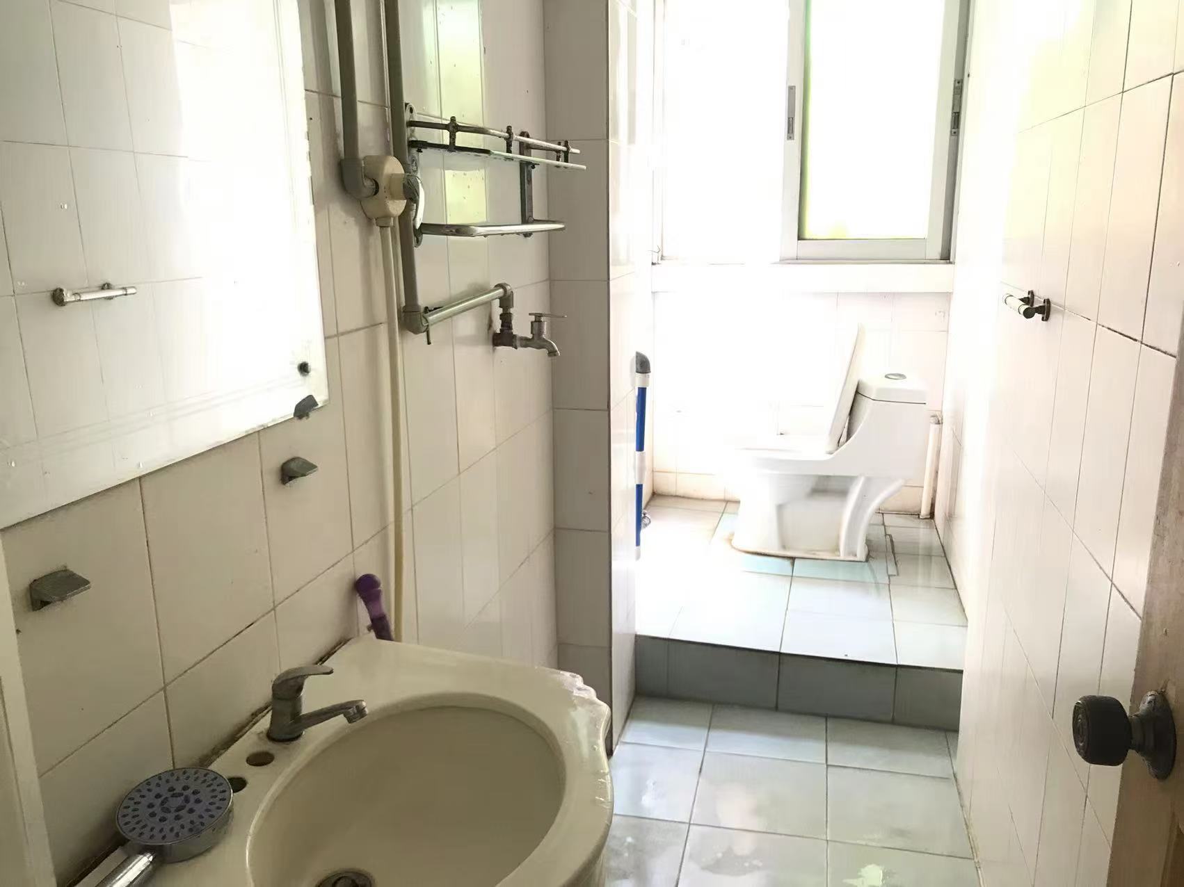 创业新村 2室2厅1卫 1800.0元/月 创业新村 2室2厅1卫 1800.0元/月室内图