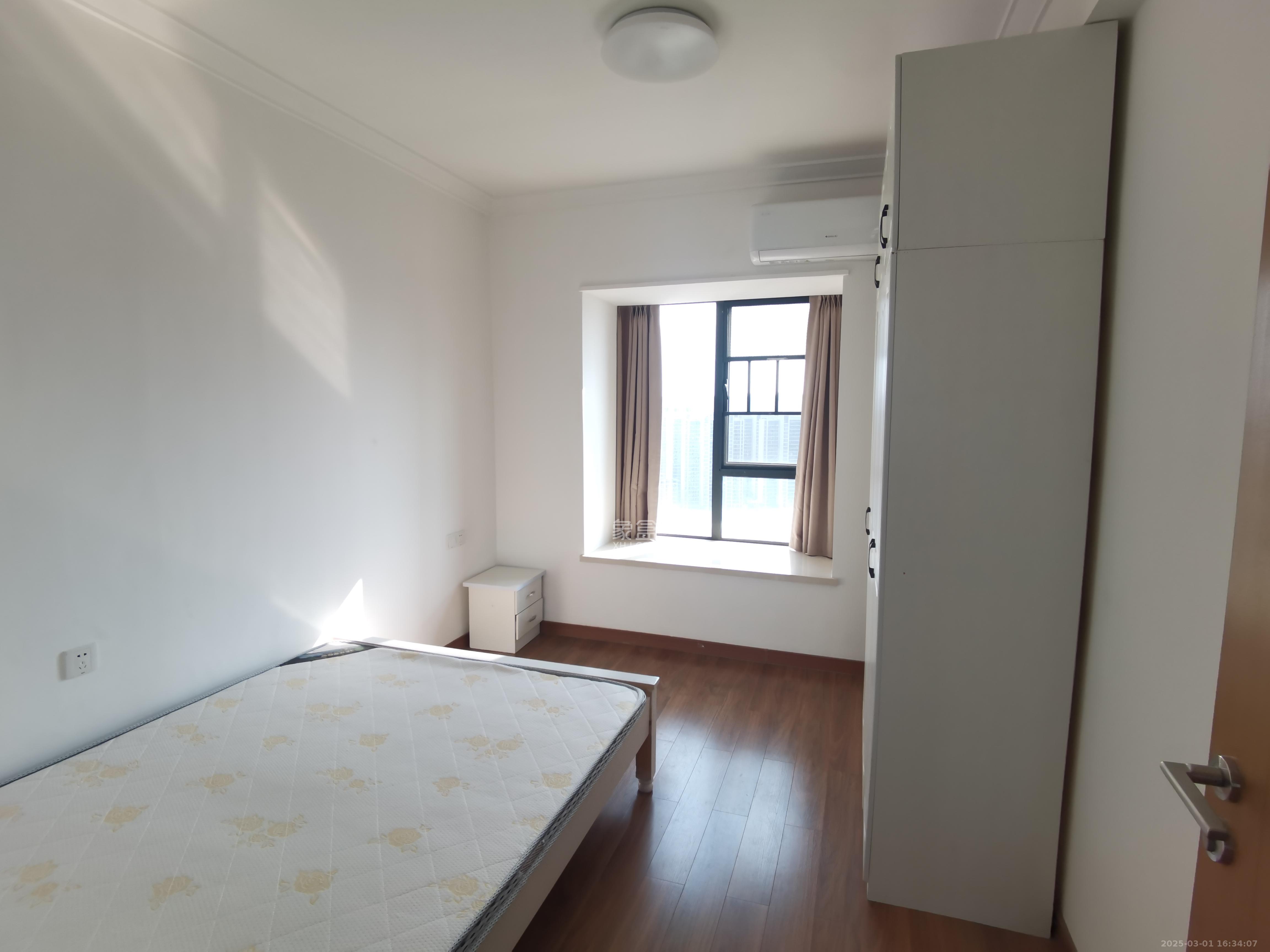 深业鹭栖府  4室2厅2卫   3700.00元/月室内图