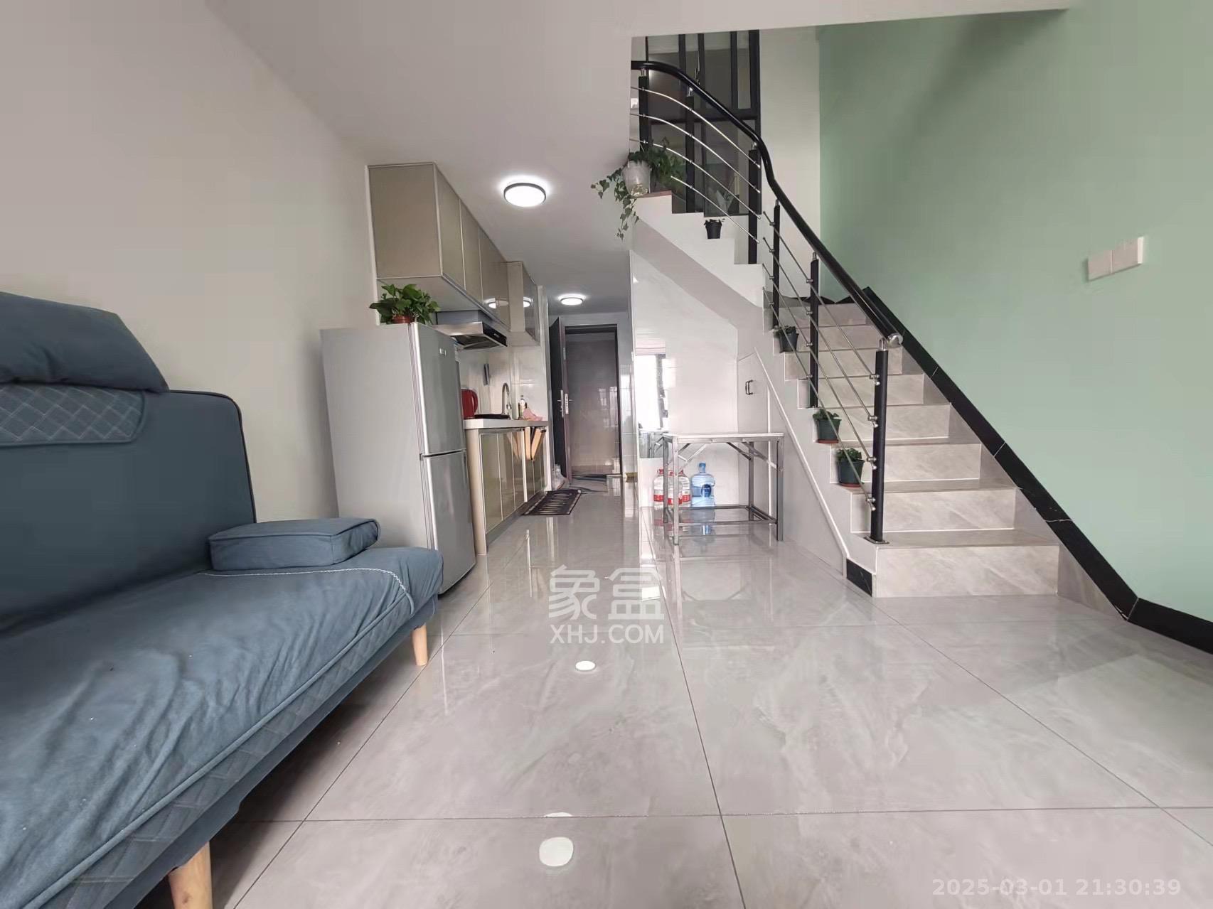 龙湖湘江星座(祺鑫星座公寓) 2室1厅1卫 2200.0元/月 龙湖湘江星座(祺鑫星座公寓) 2室1厅1卫 2200.0元/月室内图