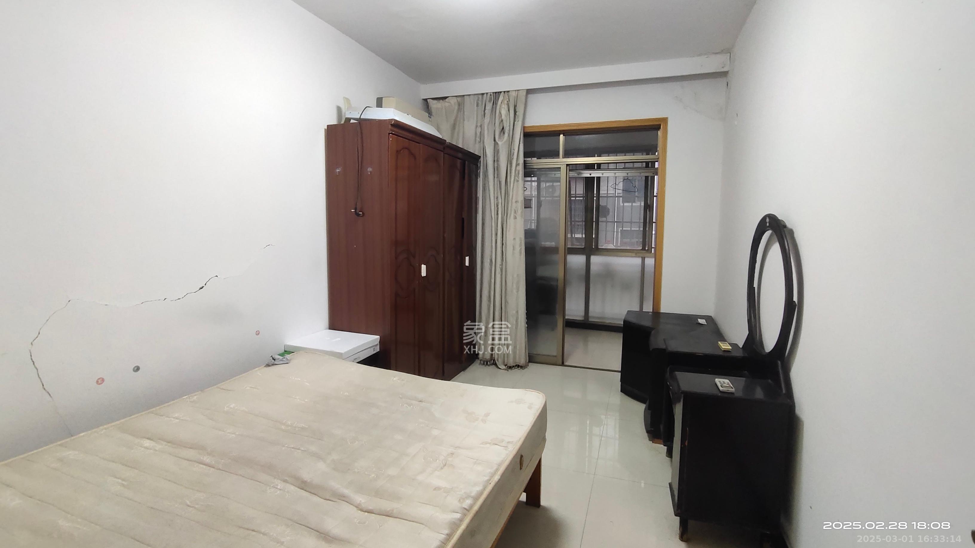 黄鹤小区3片 3室2厅1卫 1800.0元/月 黄鹤小区3片 3室2厅1卫 1800.0元/月室内图