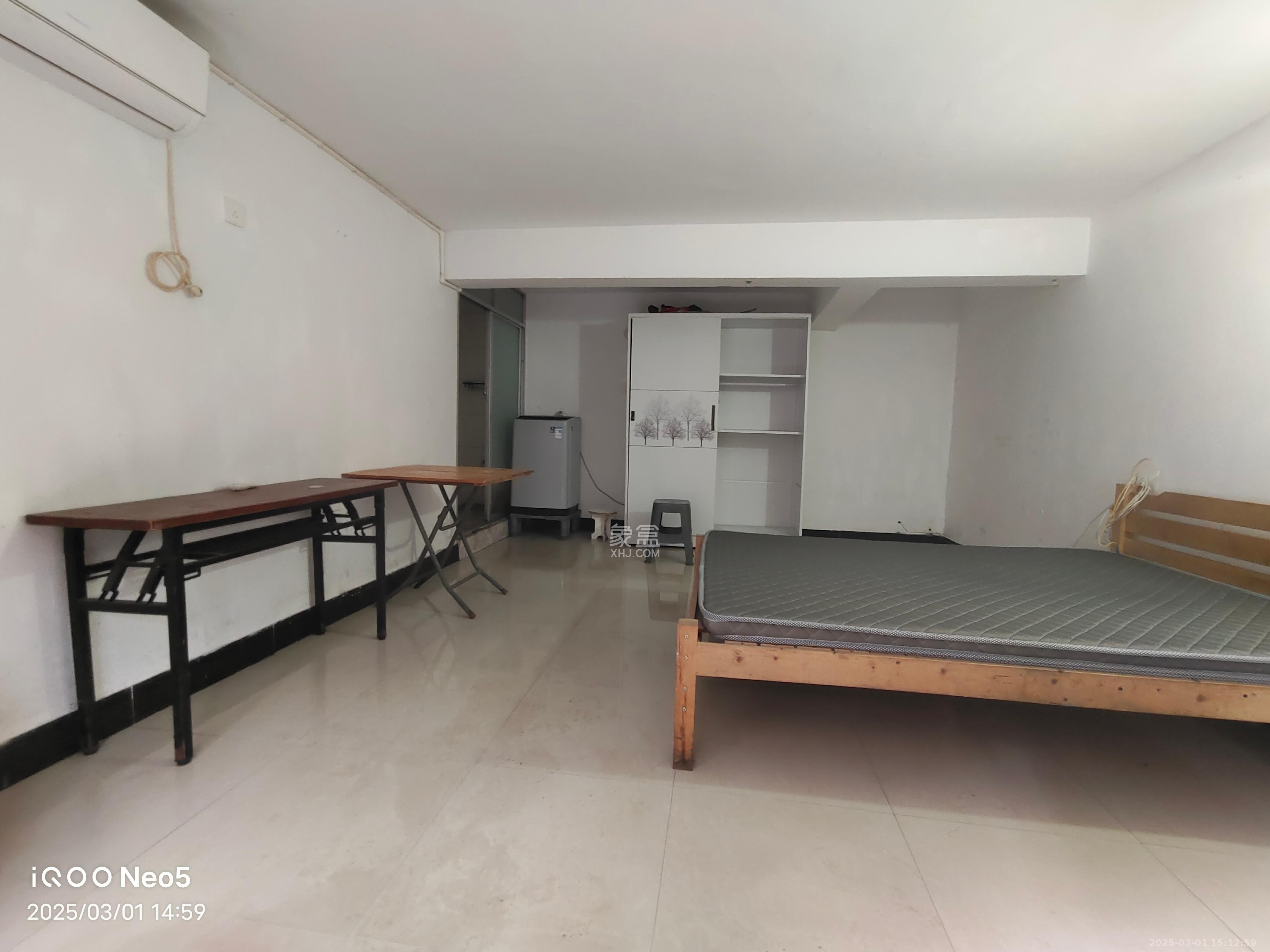 鄱阳小区 1室1厅1卫 700.0元/月 鄱阳小区 1室1厅1卫 700.0元/月室内图