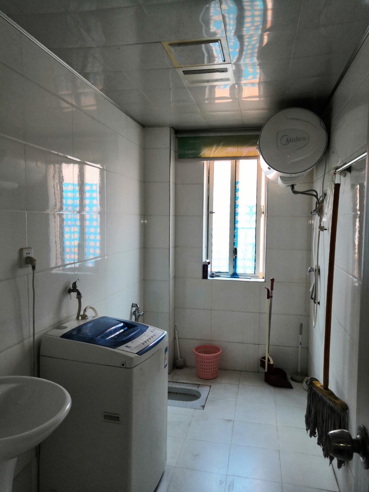 维港十字街  3室2厅2卫    82.8万 维港十字街  3室2厅2卫    82.8万客厅