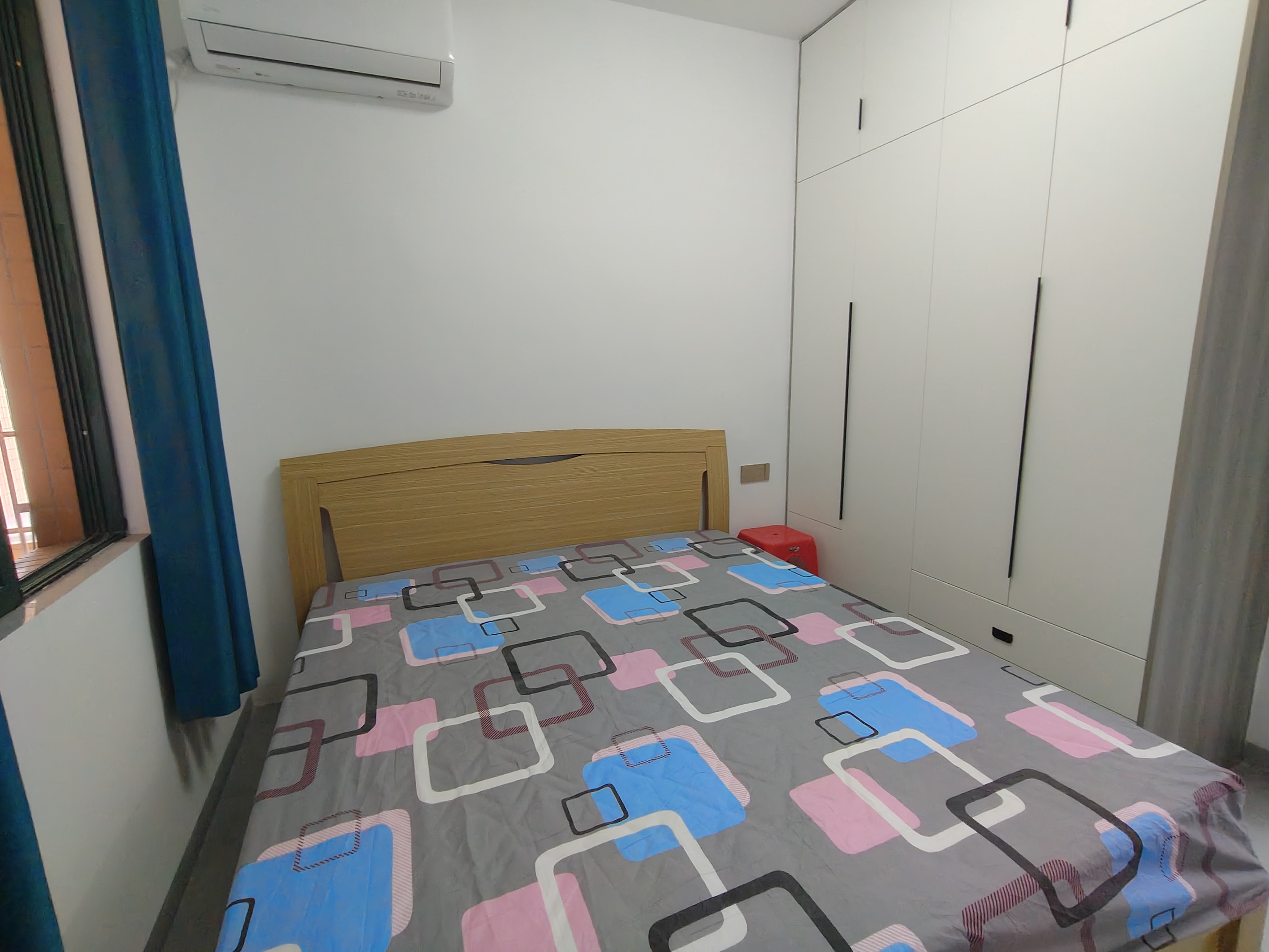 长湖新村  1室1厅1卫   1200.00元/月室内图