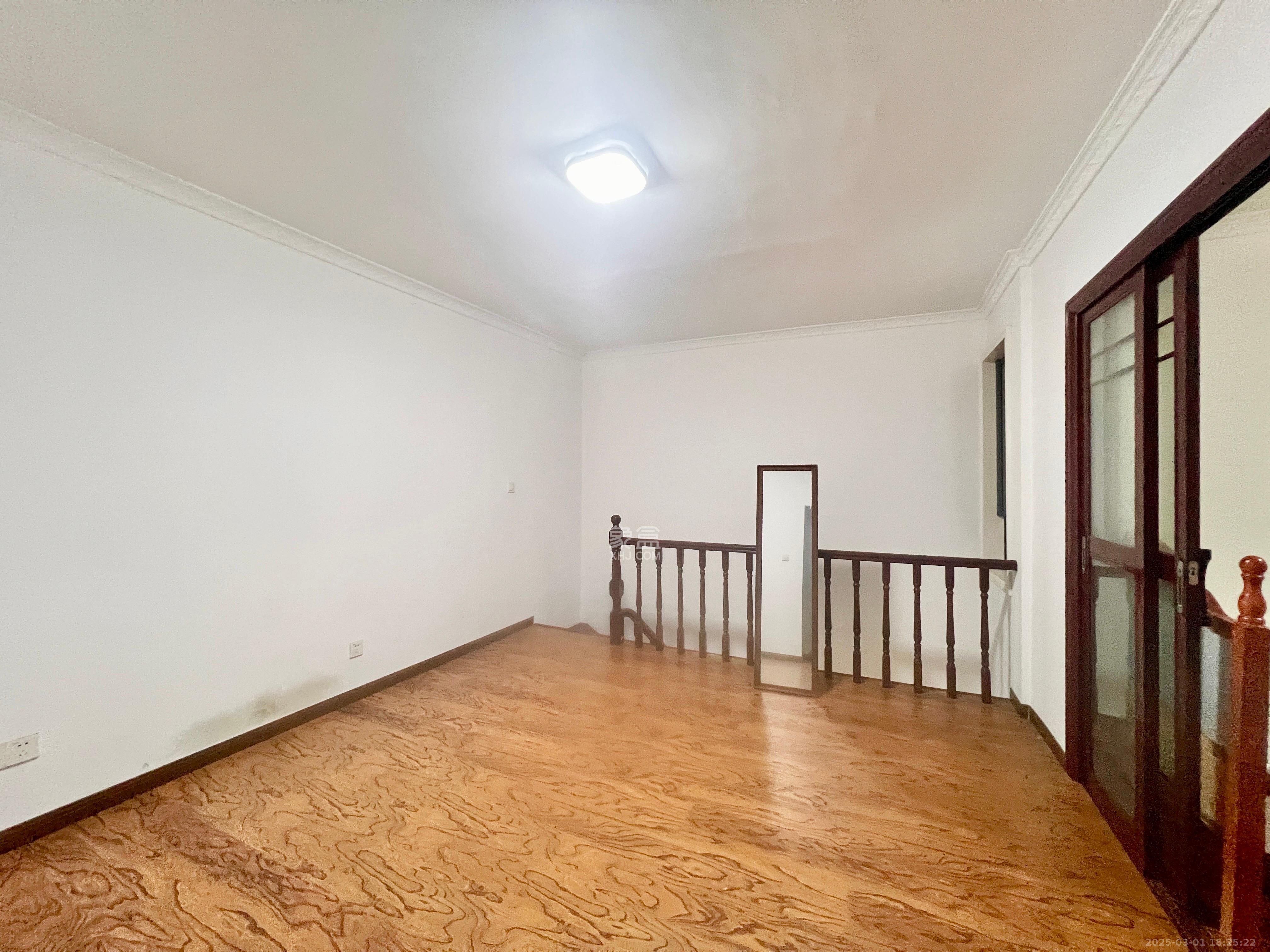 保利麓谷林语D区 3室2厅2卫 2700.0元/月 保利麓谷林语D区 3室2厅2卫 2700.0元/月室内图