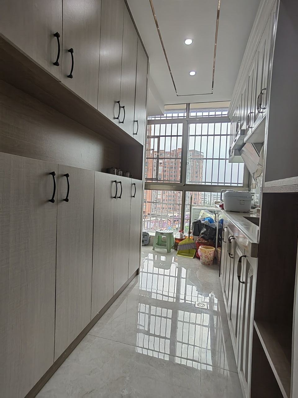 凤凰雅居(美华路16号)  1室0厅0卫    69.0万 凤凰雅居(美华路16号)  1室0厅0卫    69.0万室内图