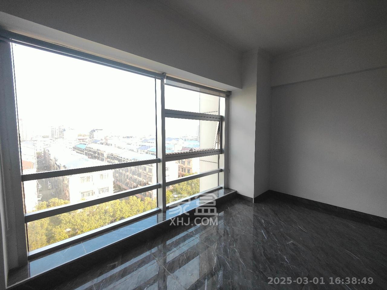 明城广场 1室1厅1卫 2200.0元/月 明城广场 1室1厅1卫 2200.0元/月室内图