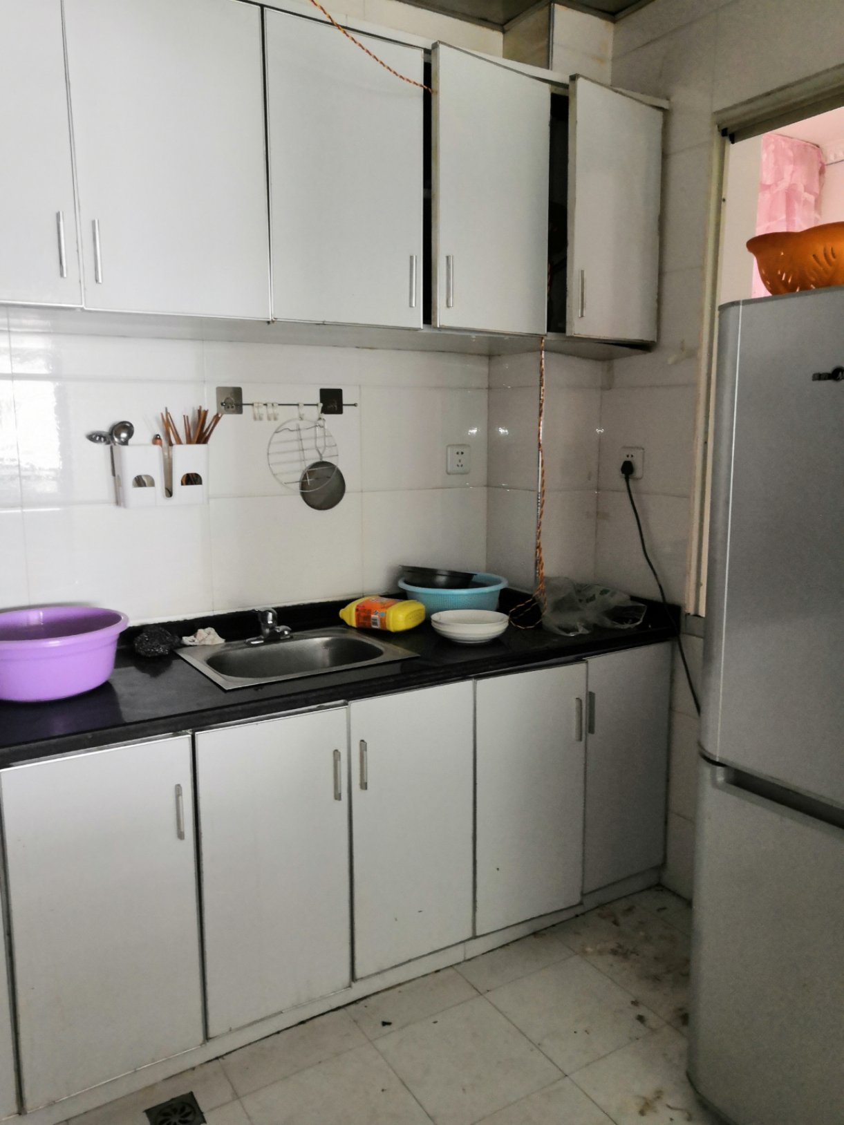 维港十字街  3室2厅2卫    82.8万 维港十字街  3室2厅2卫    82.8万客厅