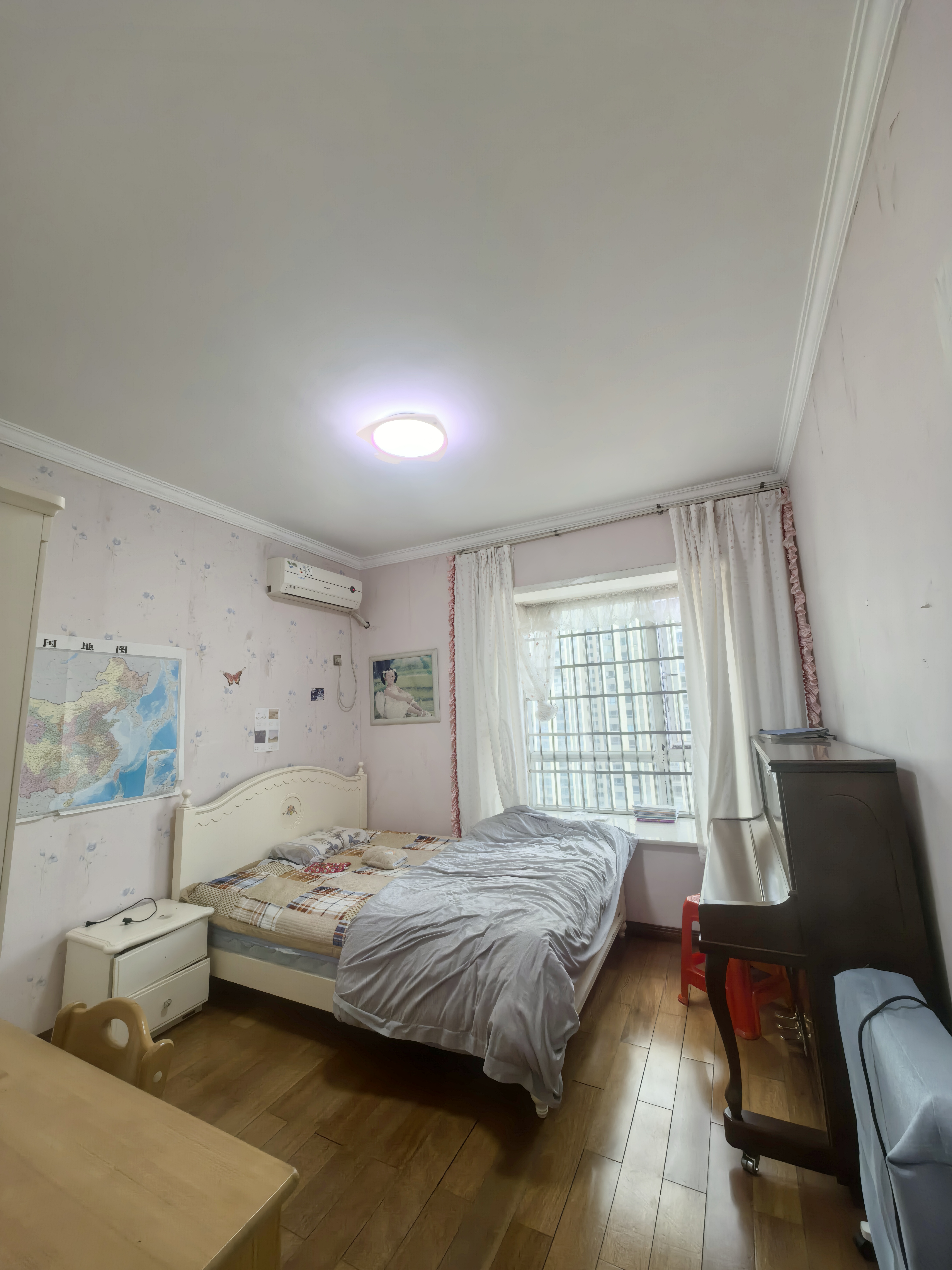 大同芙蓉 4室2厅2卫 88.9万 大同芙蓉 4室2厅2卫 88.9万客厅