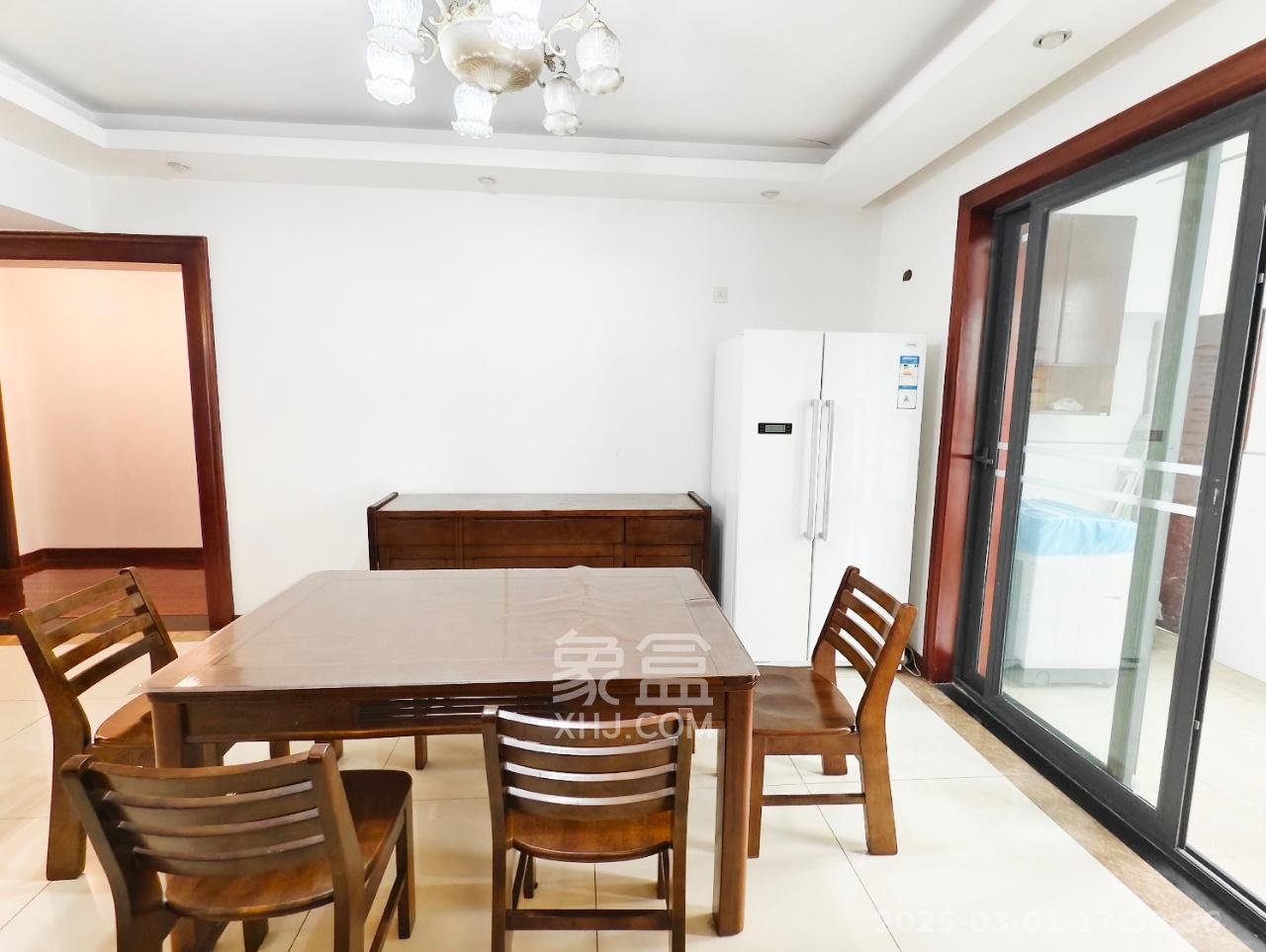 中隆国际御玺 4室2厅3卫 4500.0元/月 中隆国际御玺 4室2厅3卫 4500.0元/月室内图