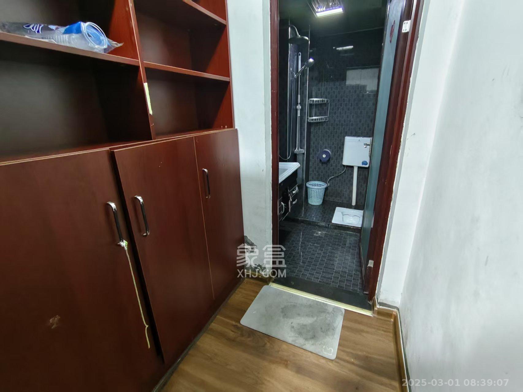 中国铁建国际城一期  1室1厅1卫    1300.0元/月室内图