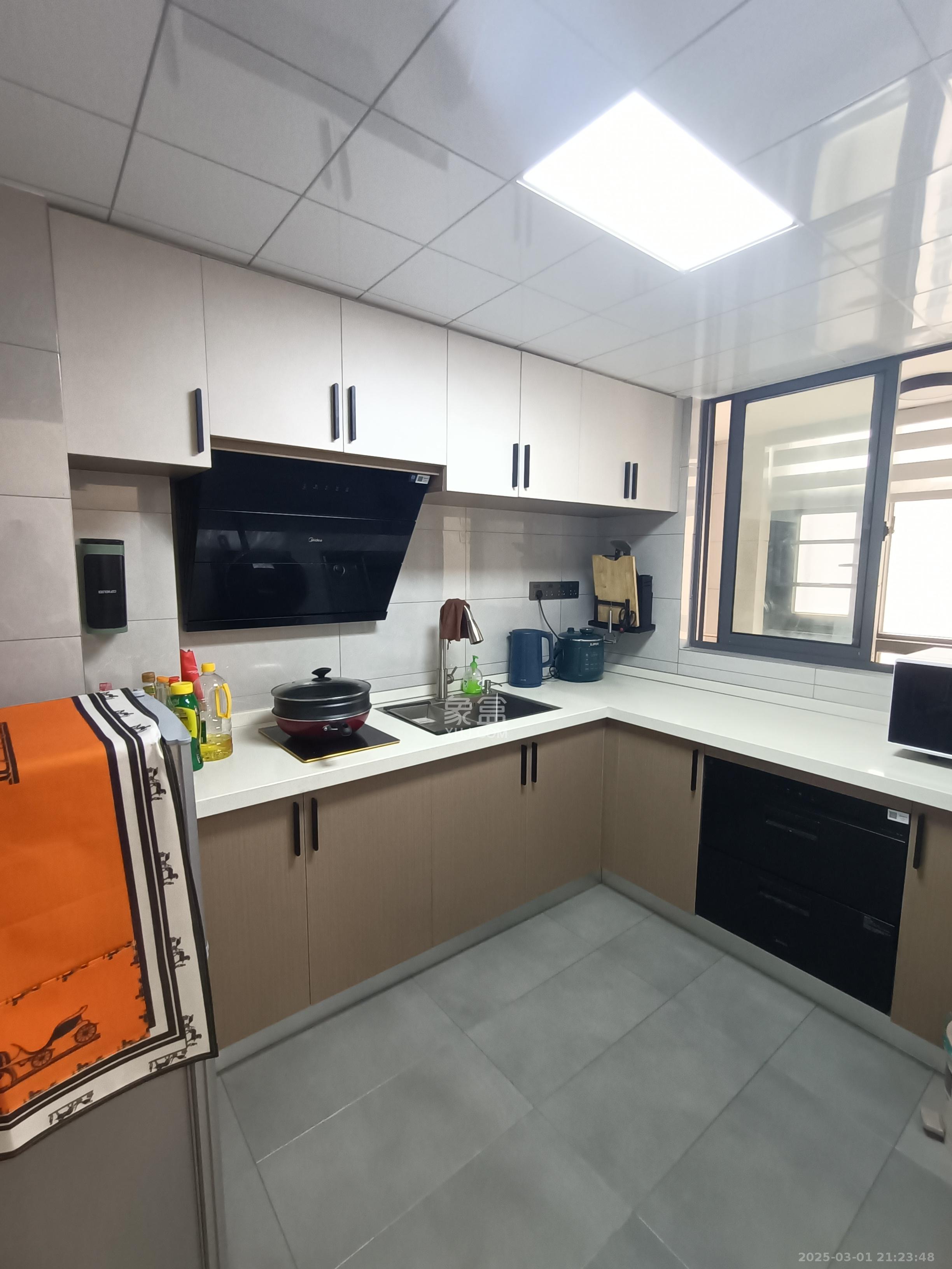 恒大御景半岛锦绣苑 2室2厅2卫 3200.0元/月 恒大御景半岛锦绣苑 2室2厅2卫 3200.0元/月室内图