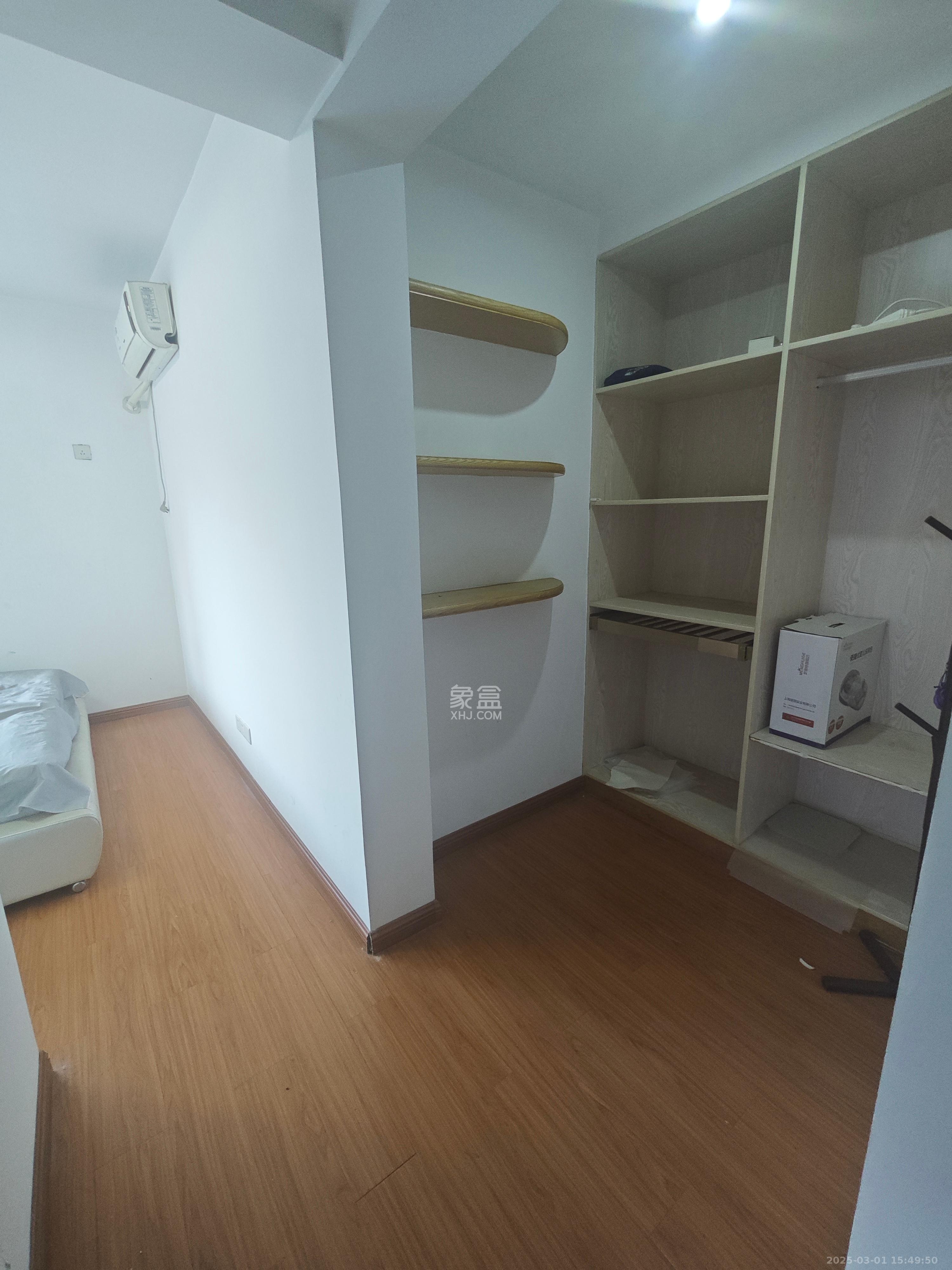 长房南屏锦源 3室2厅2卫 2300.0元/月 长房南屏锦源 3室2厅2卫 2300.0元/月室内图