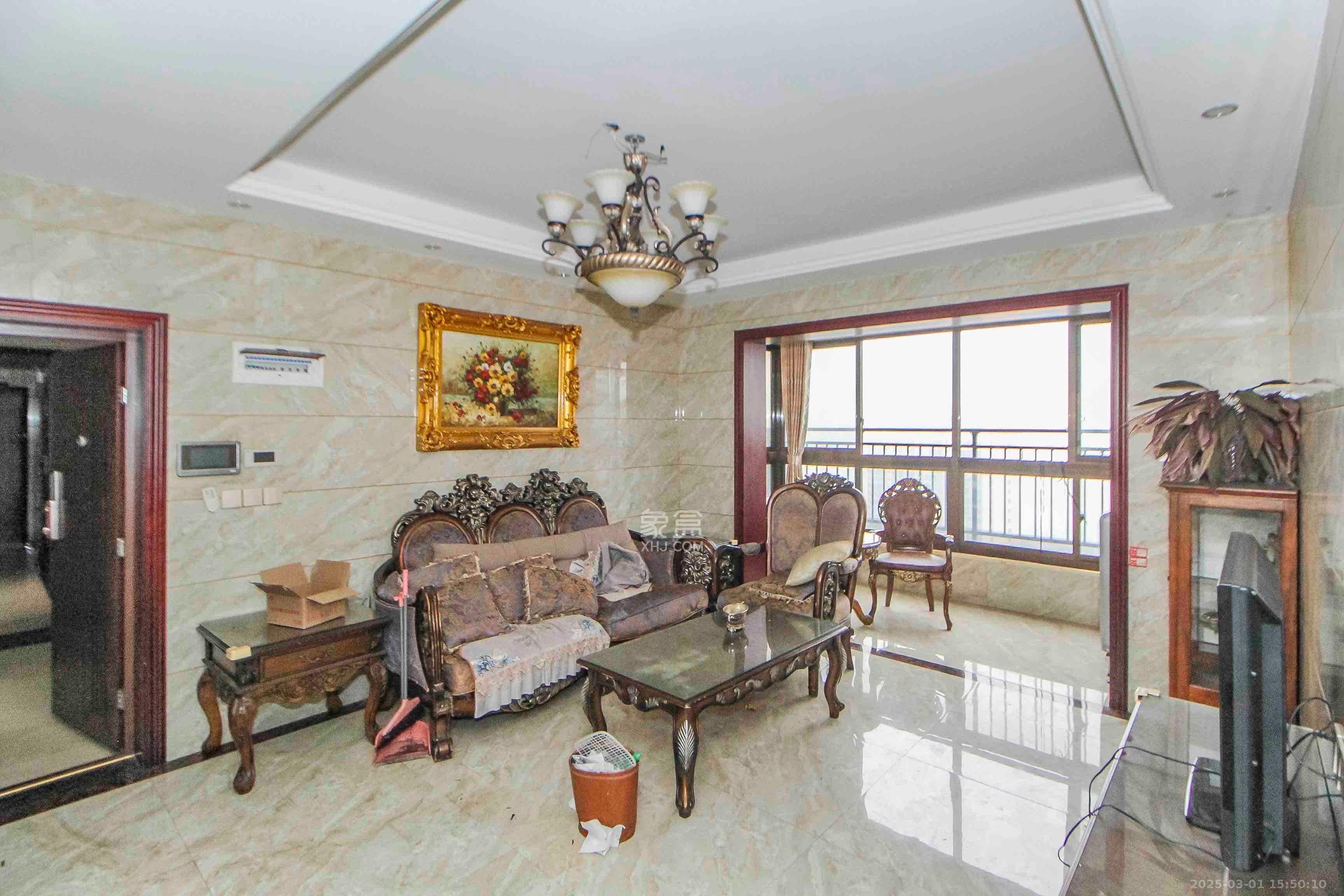 江山帝景哈佛  4室2厅2卫    3000.0元/月室内图