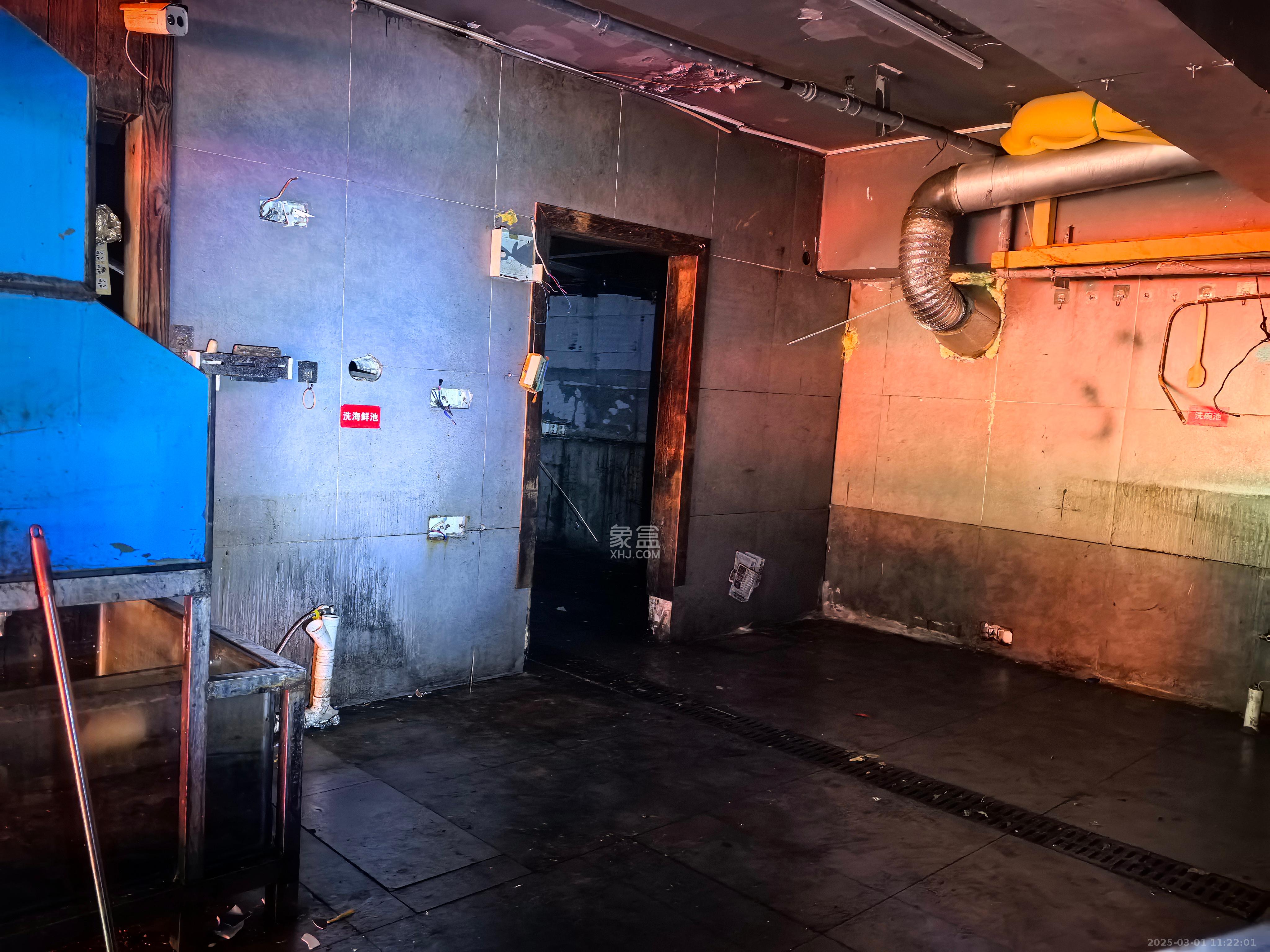 金茂梅溪湖   130.0㎡      10000.0元/月室内图