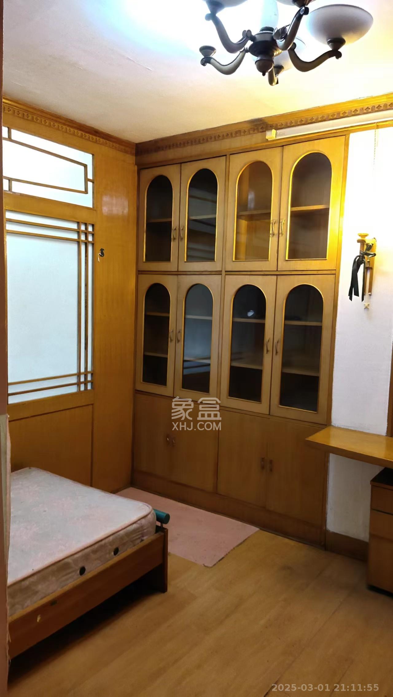 湖南大剧院 4室2厅1卫 2200.0元/月 湖南大剧院 4室2厅1卫 2200.0元/月室内图