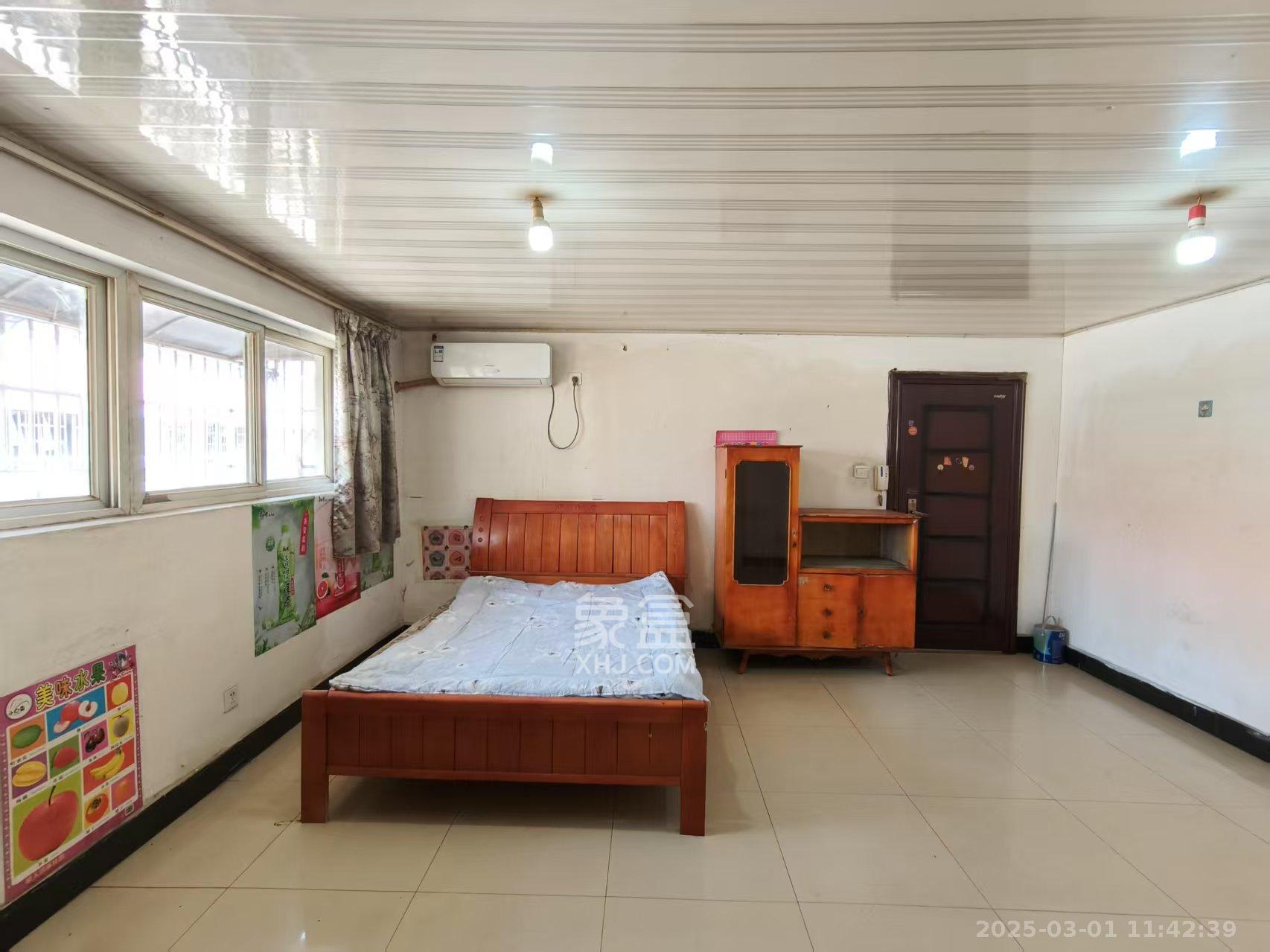 枫树小区 1室1厅1卫 900.0元/月 枫树小区 1室1厅1卫 900.0元/月室内图